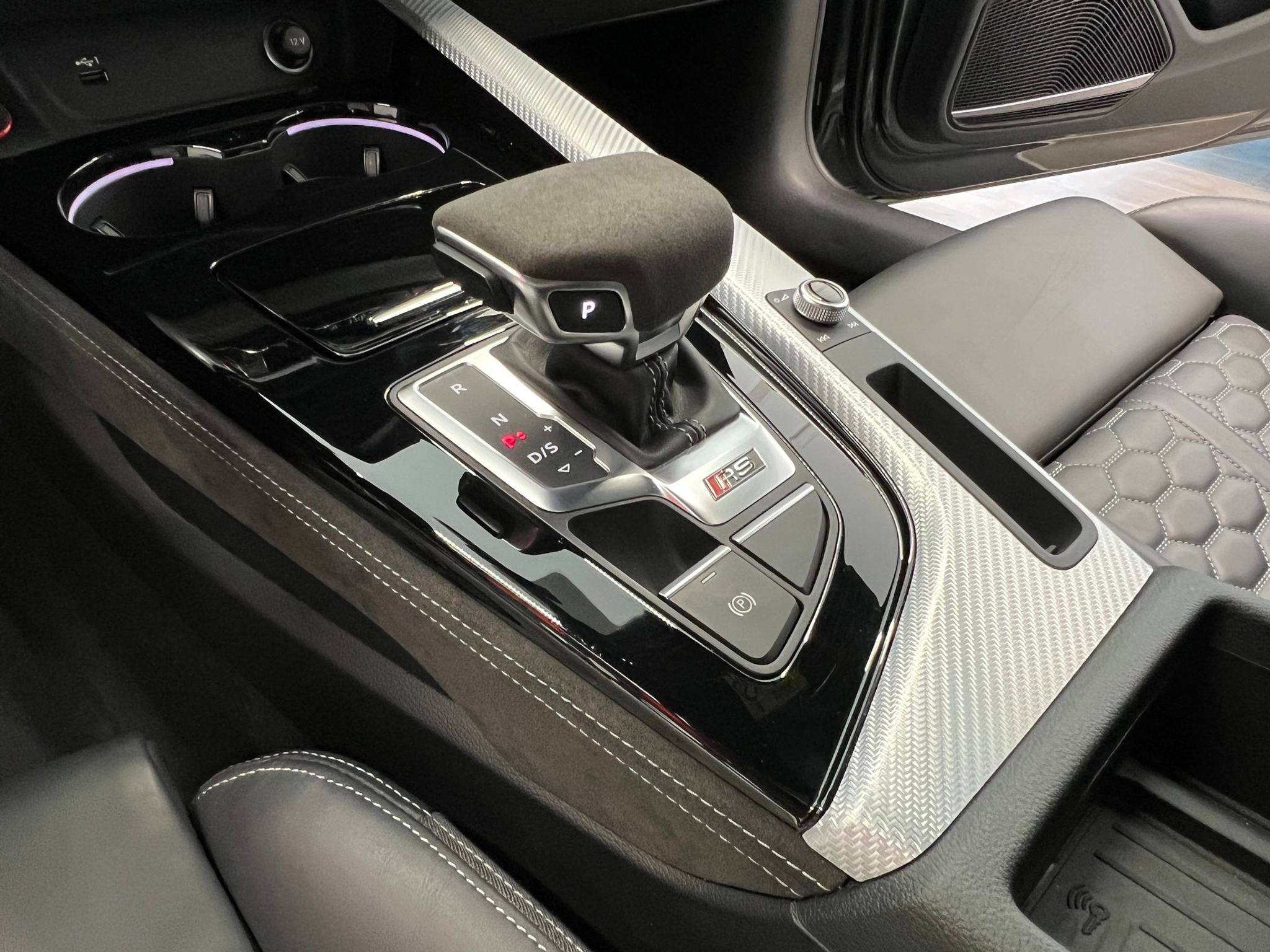 listing desktop thumbnail image 26