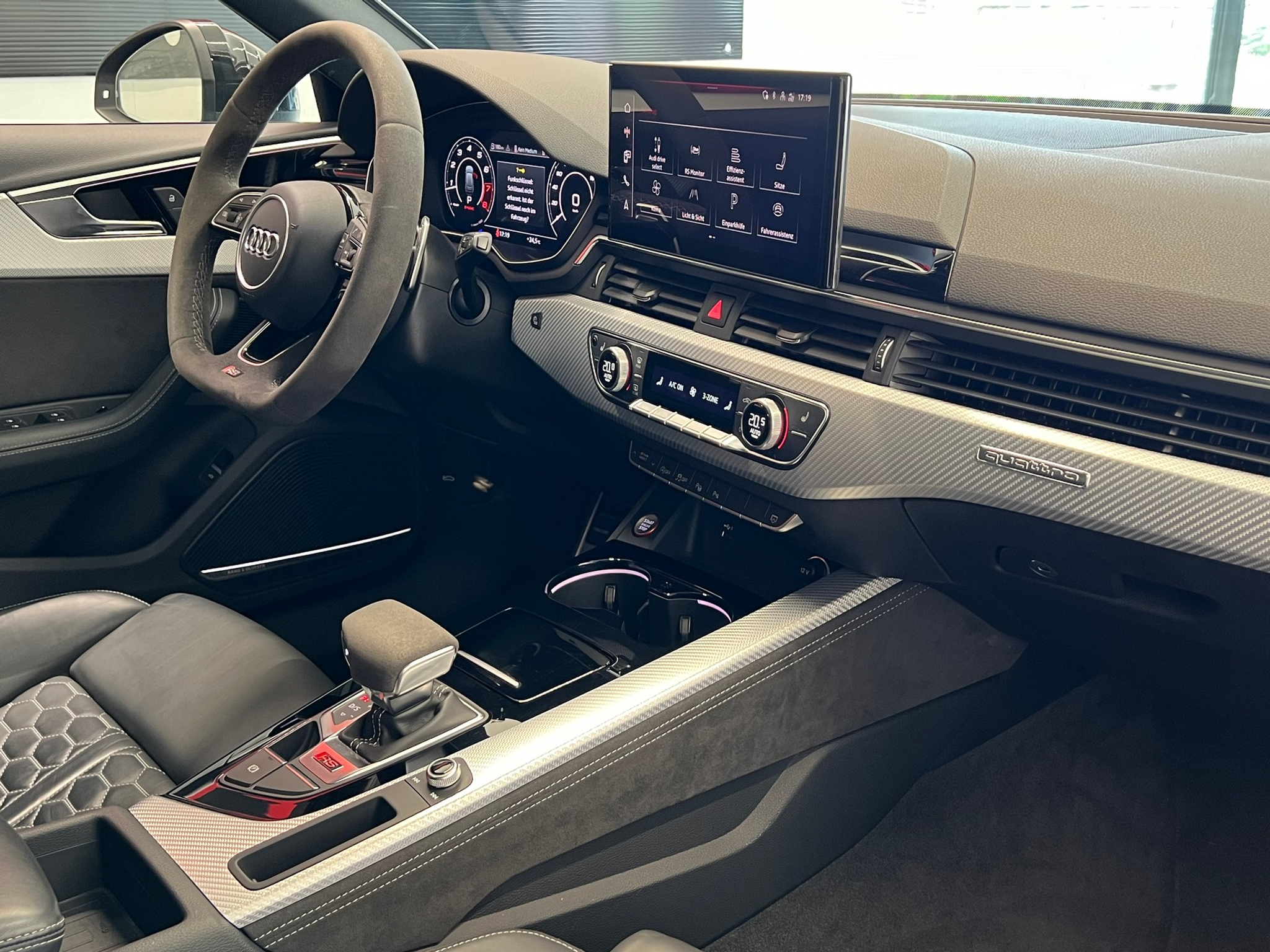 listing desktop thumbnail image 23