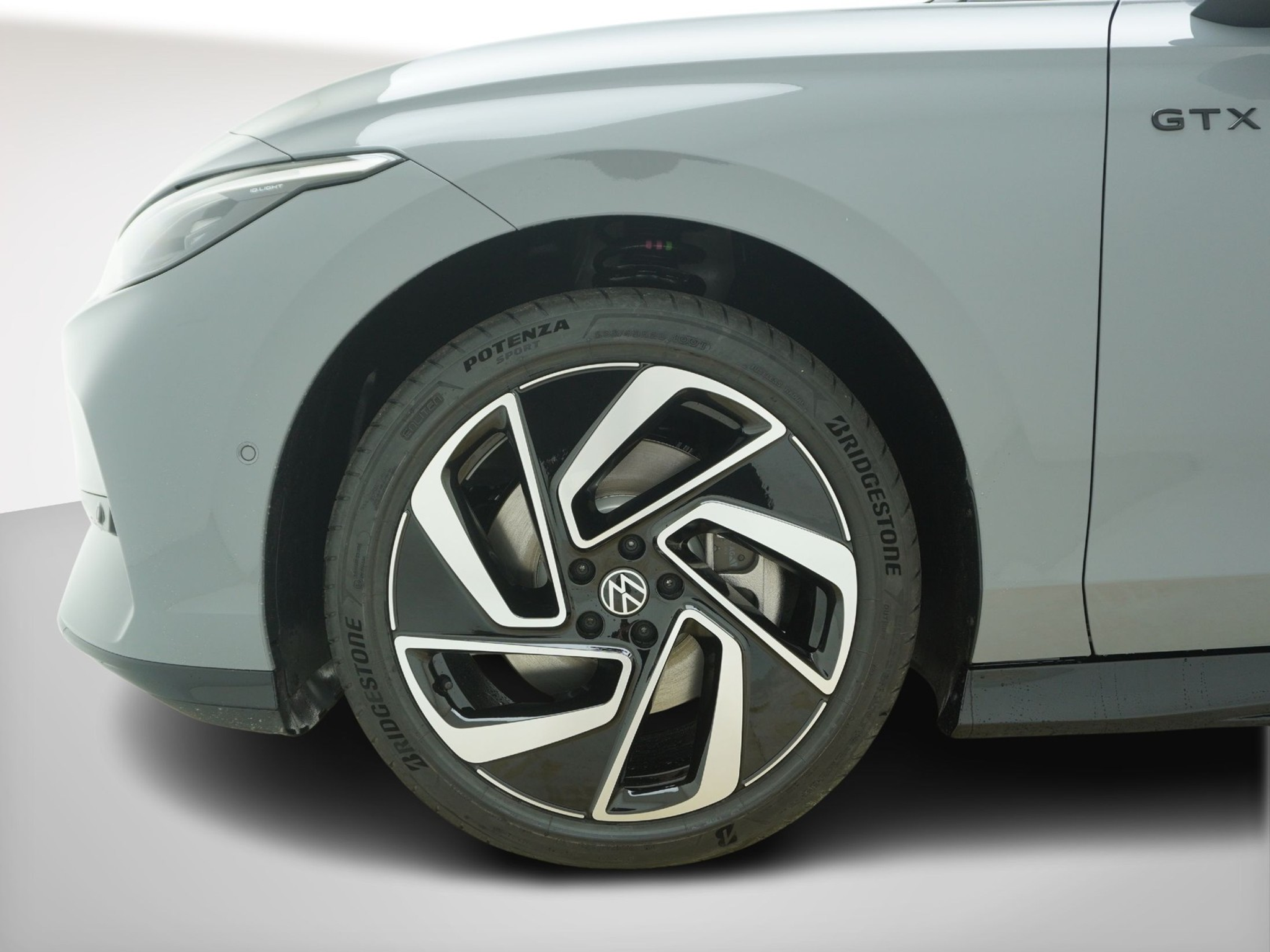 listing desktop thumbnail image 10