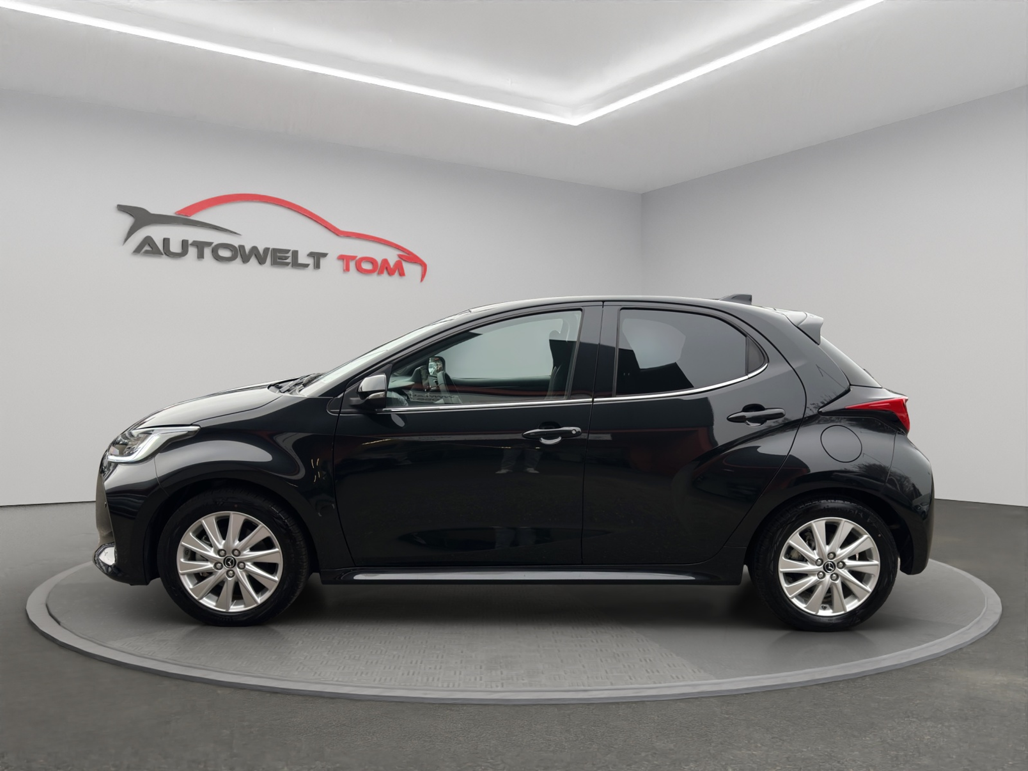 listing desktop thumbnail image 1