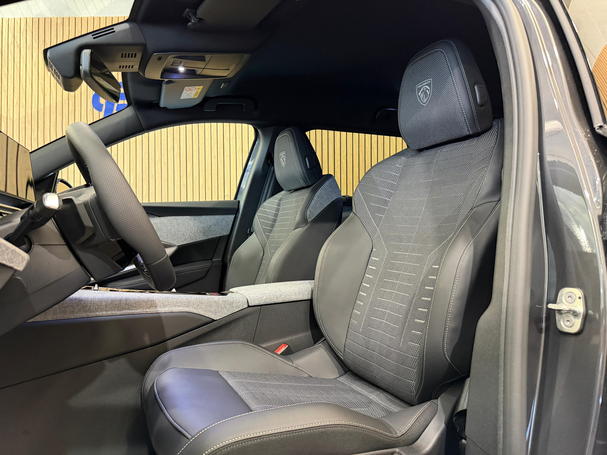 listing desktop thumbnail image 9