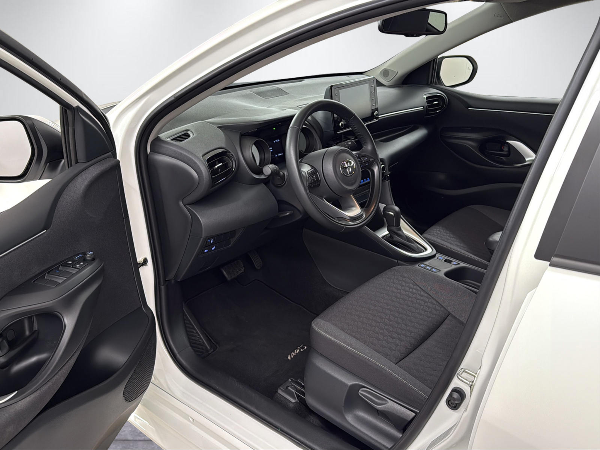 listing desktop thumbnail image 13