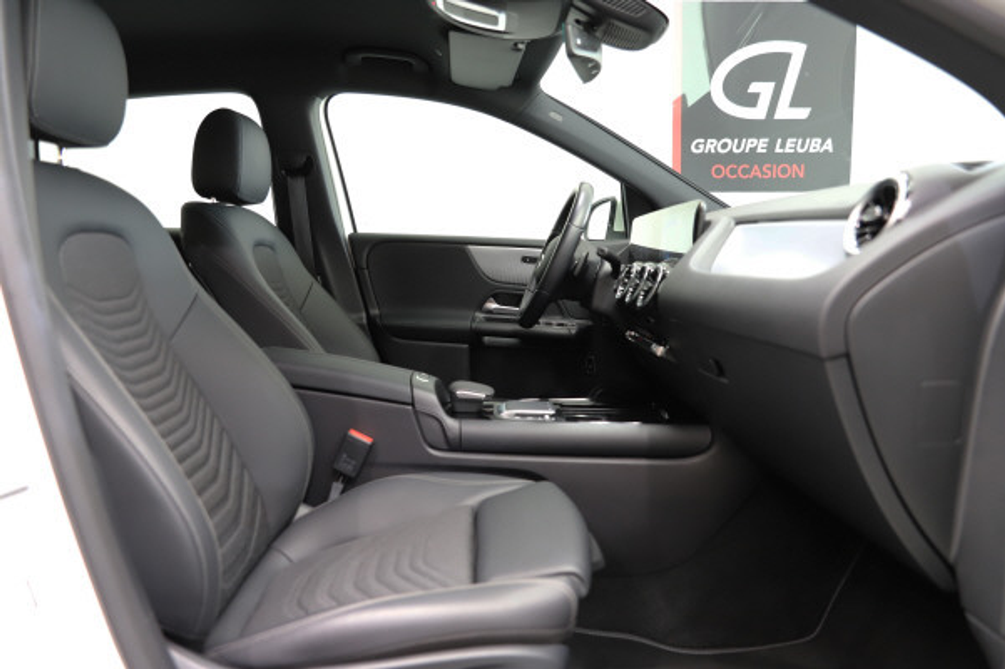 listing desktop thumbnail image 8