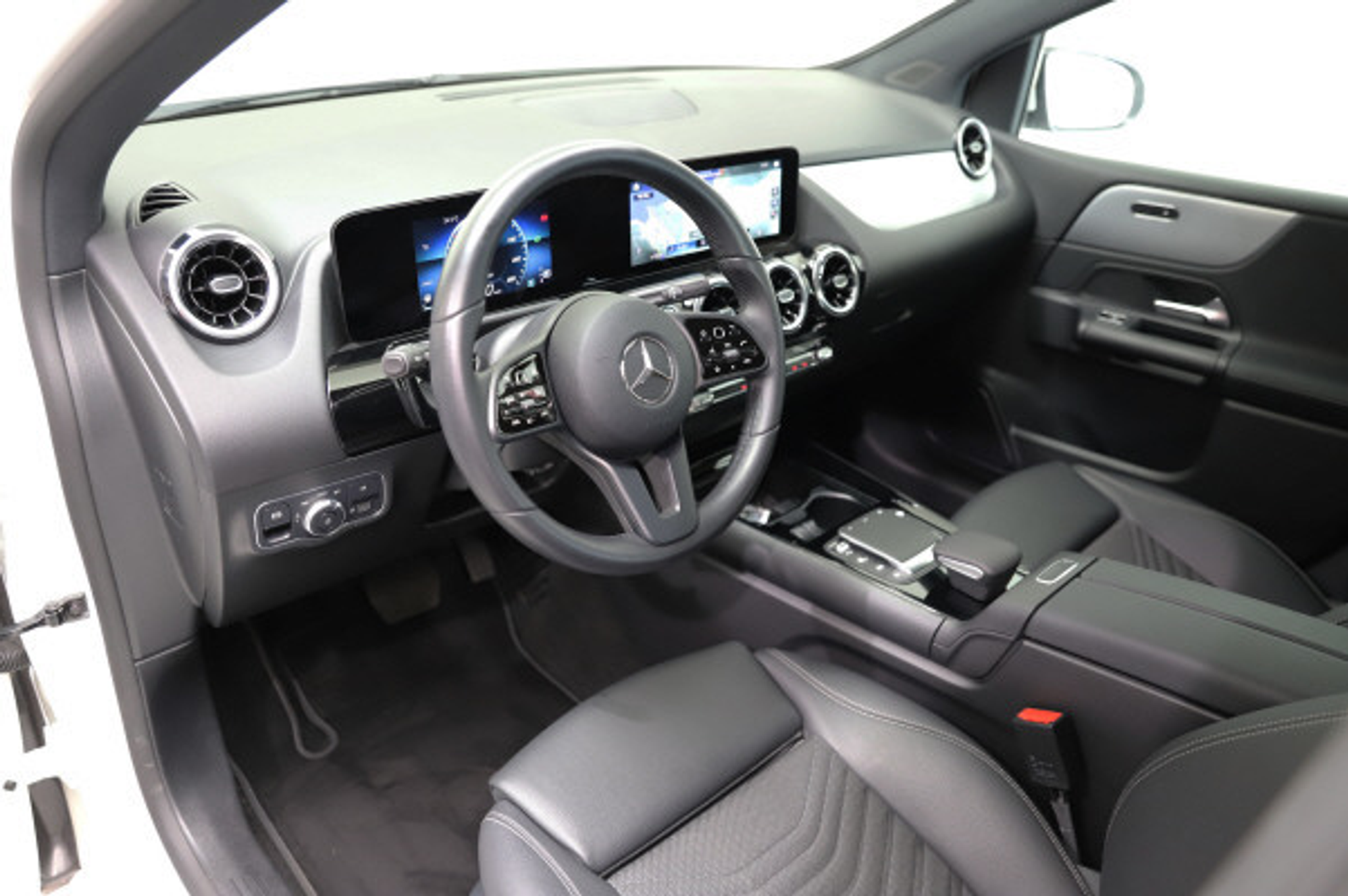 listing desktop thumbnail image 7