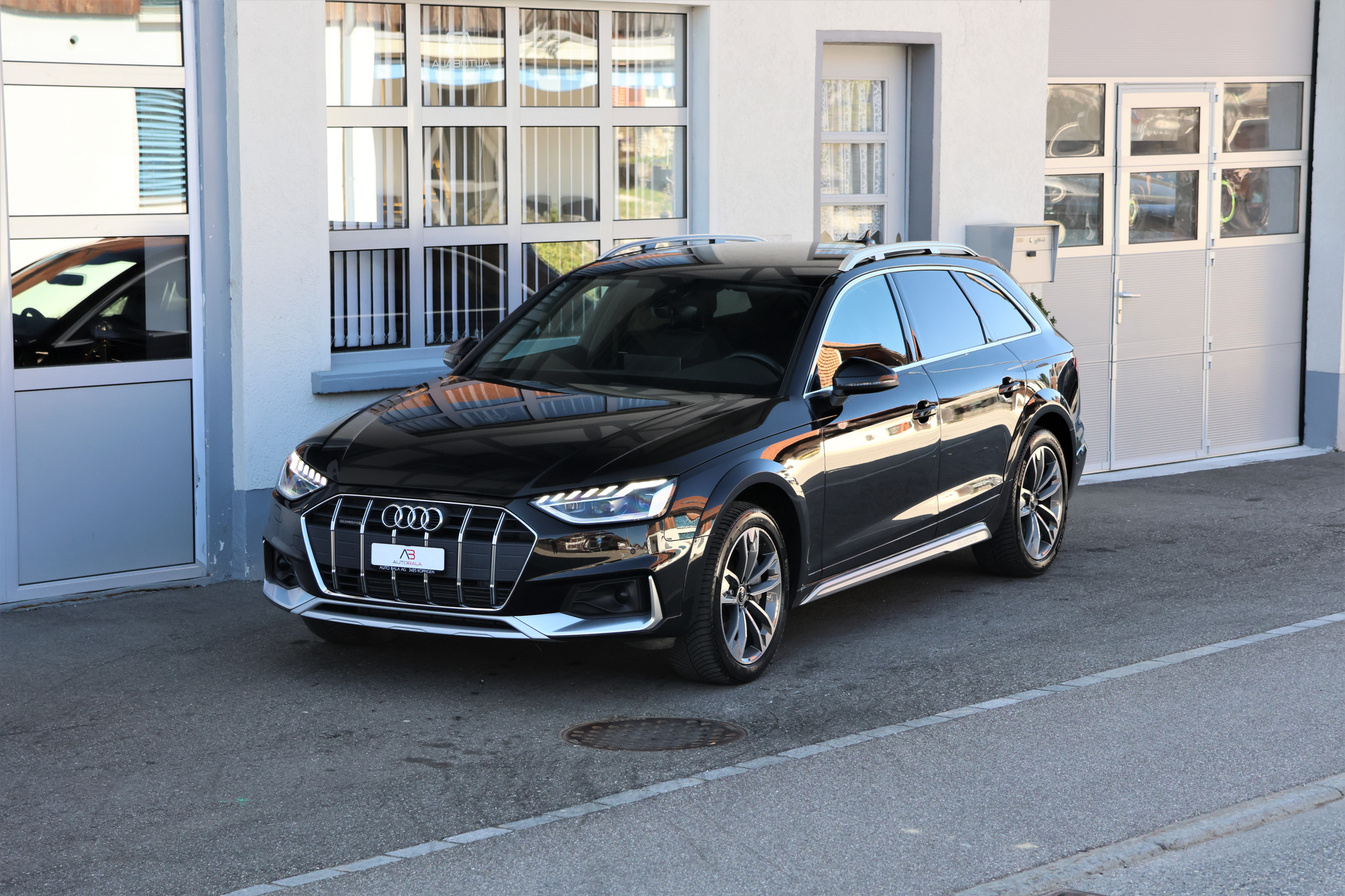 listing desktop thumbnail image 0