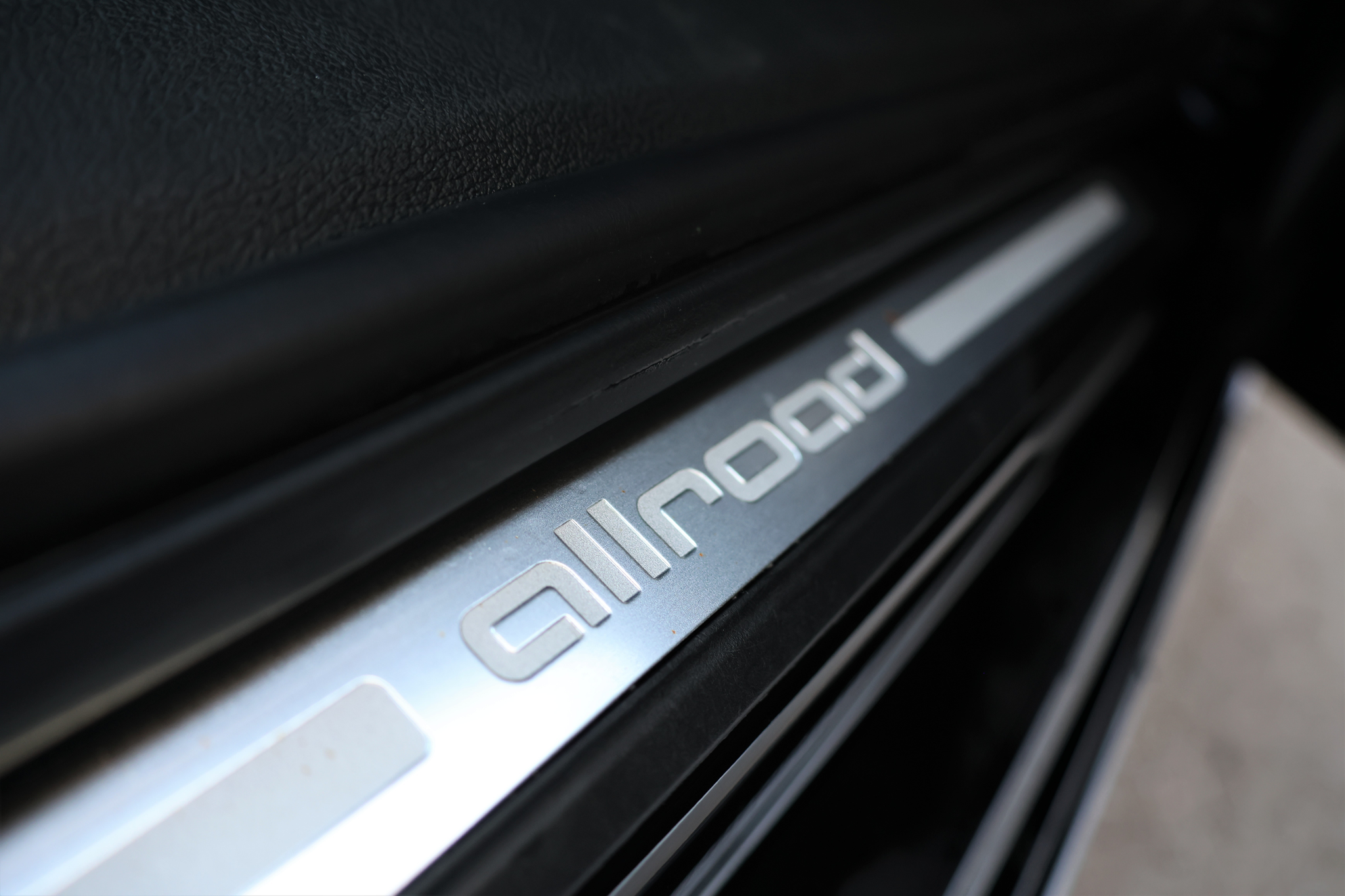 listing desktop thumbnail image 17