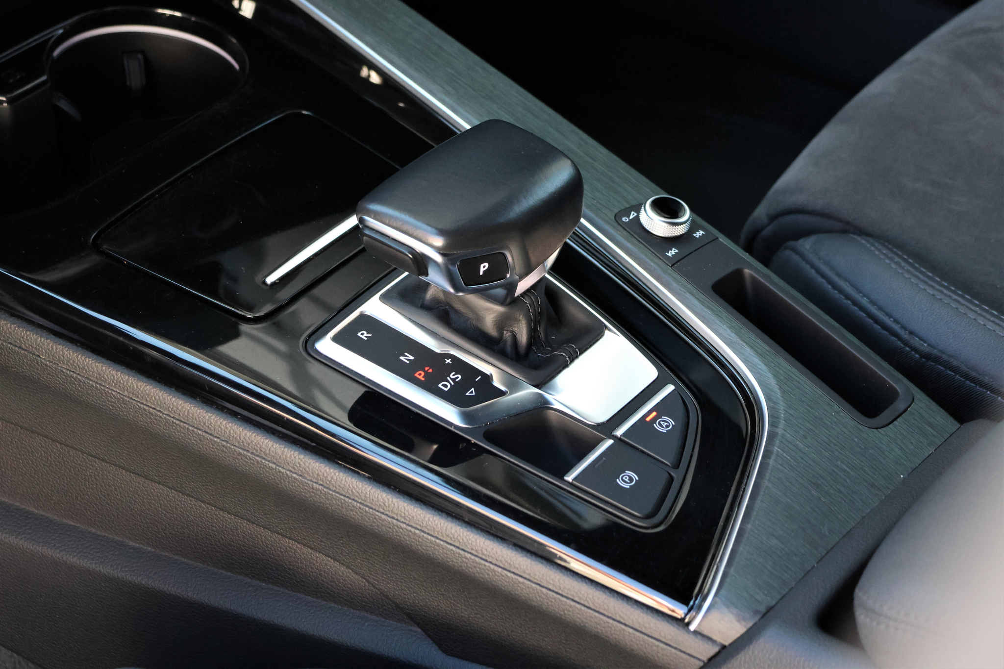 listing desktop thumbnail image 9