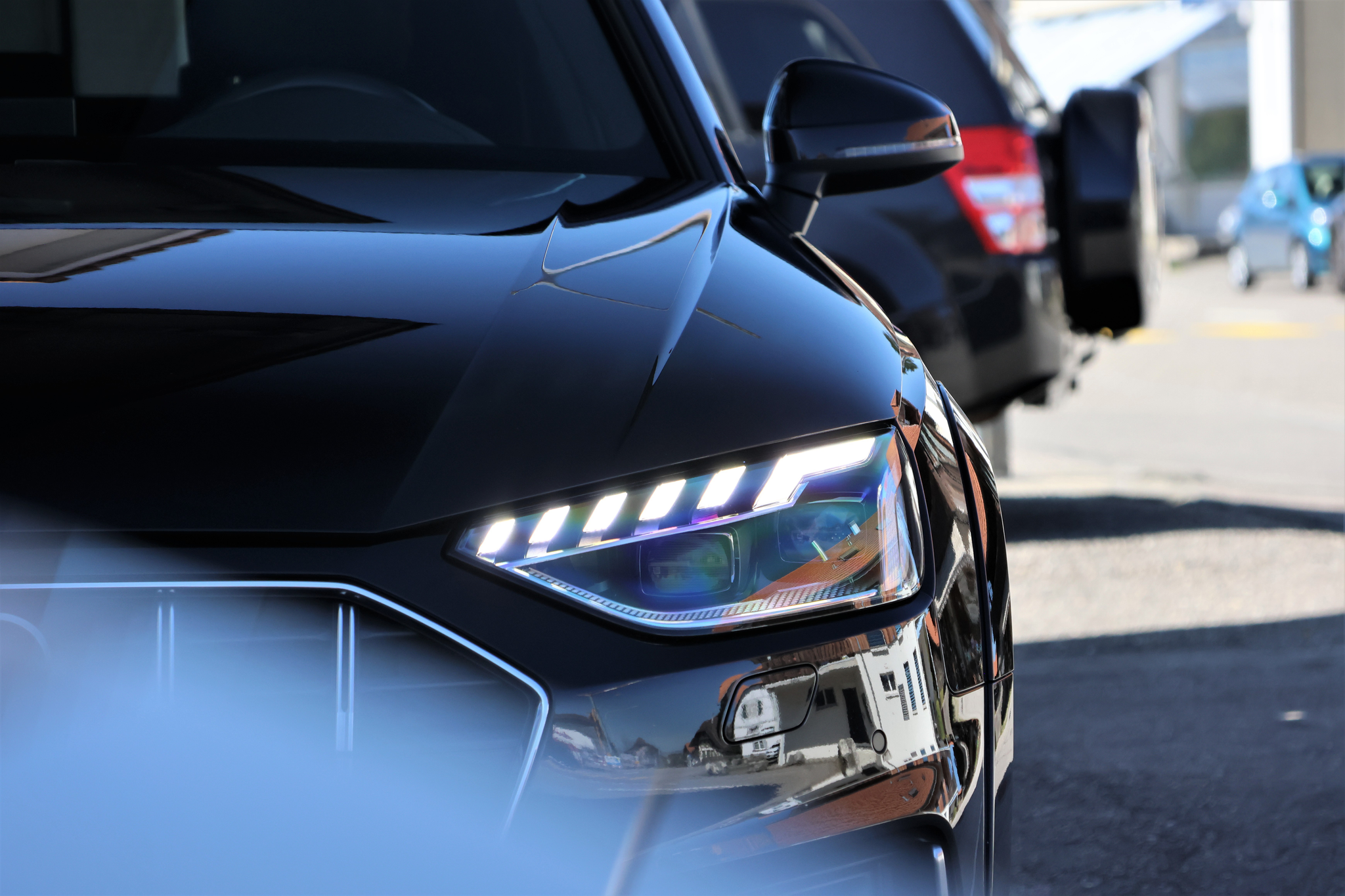 listing desktop thumbnail image 1