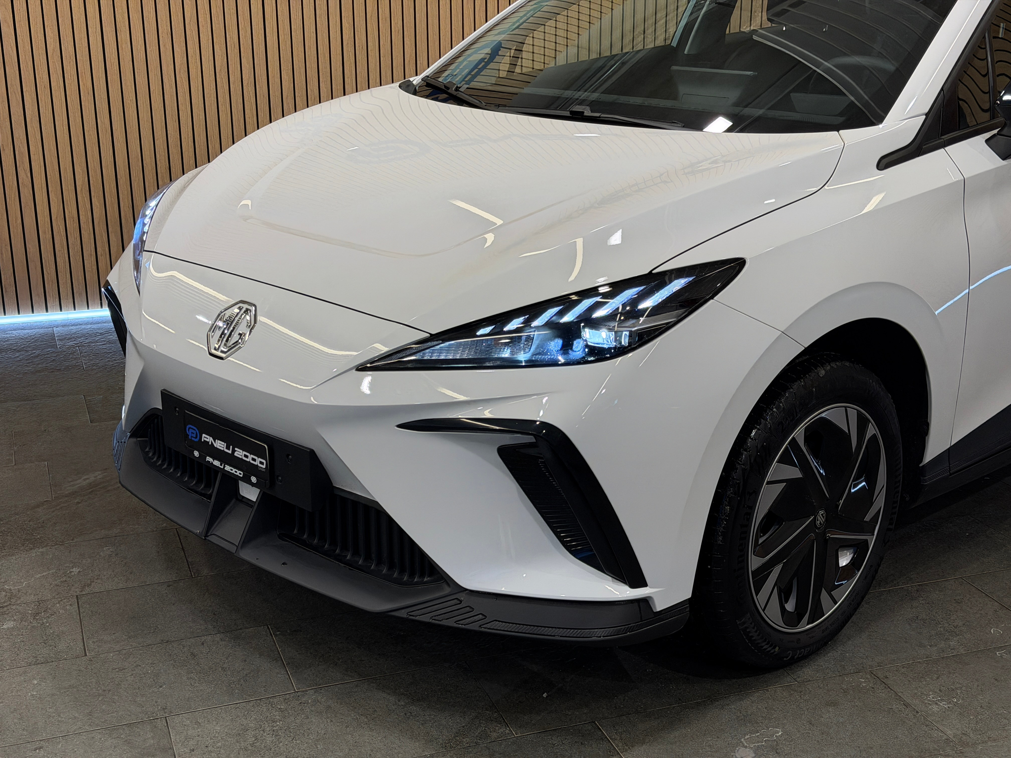 listing desktop thumbnail image 2