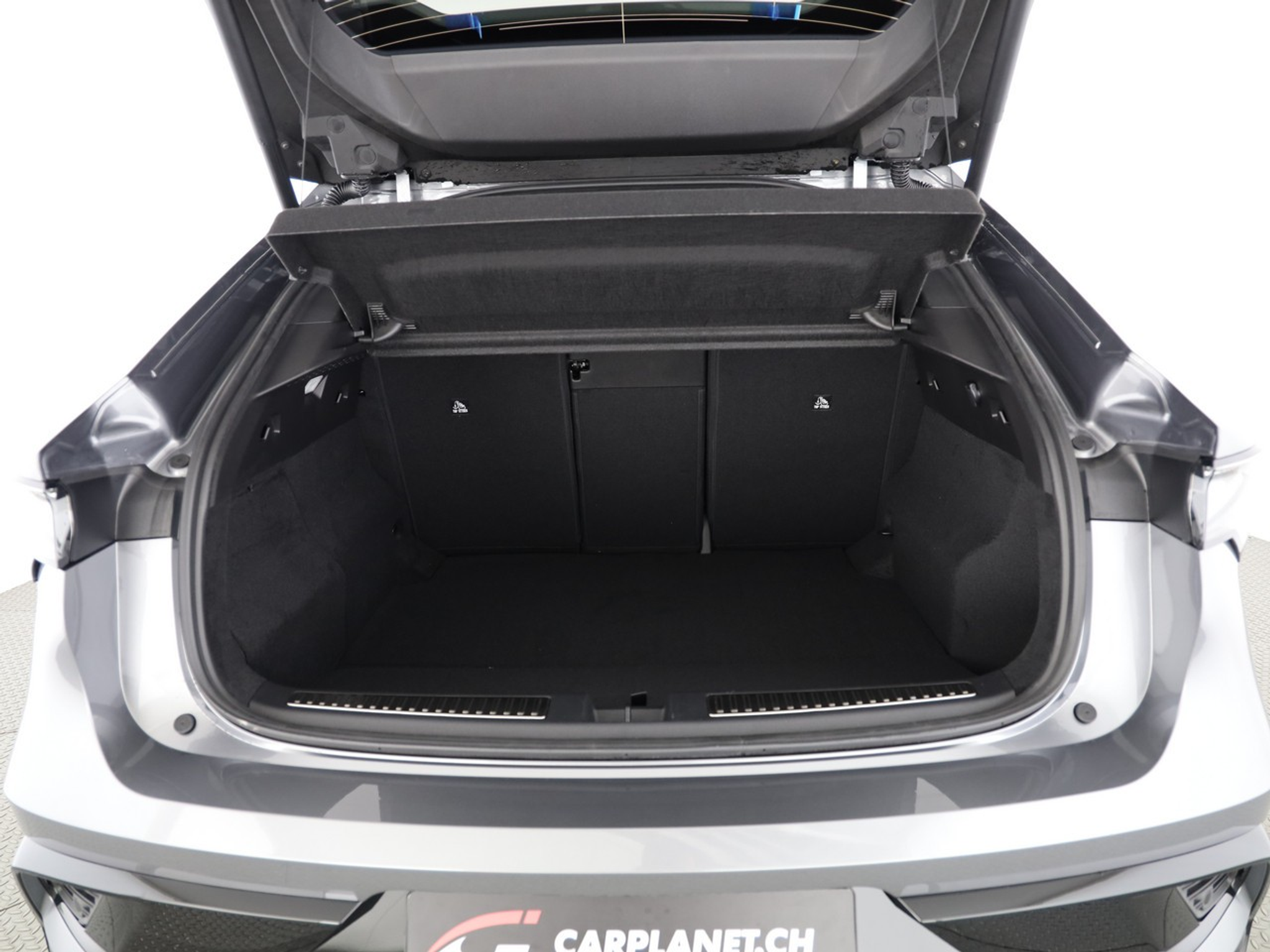 listing desktop thumbnail image 8