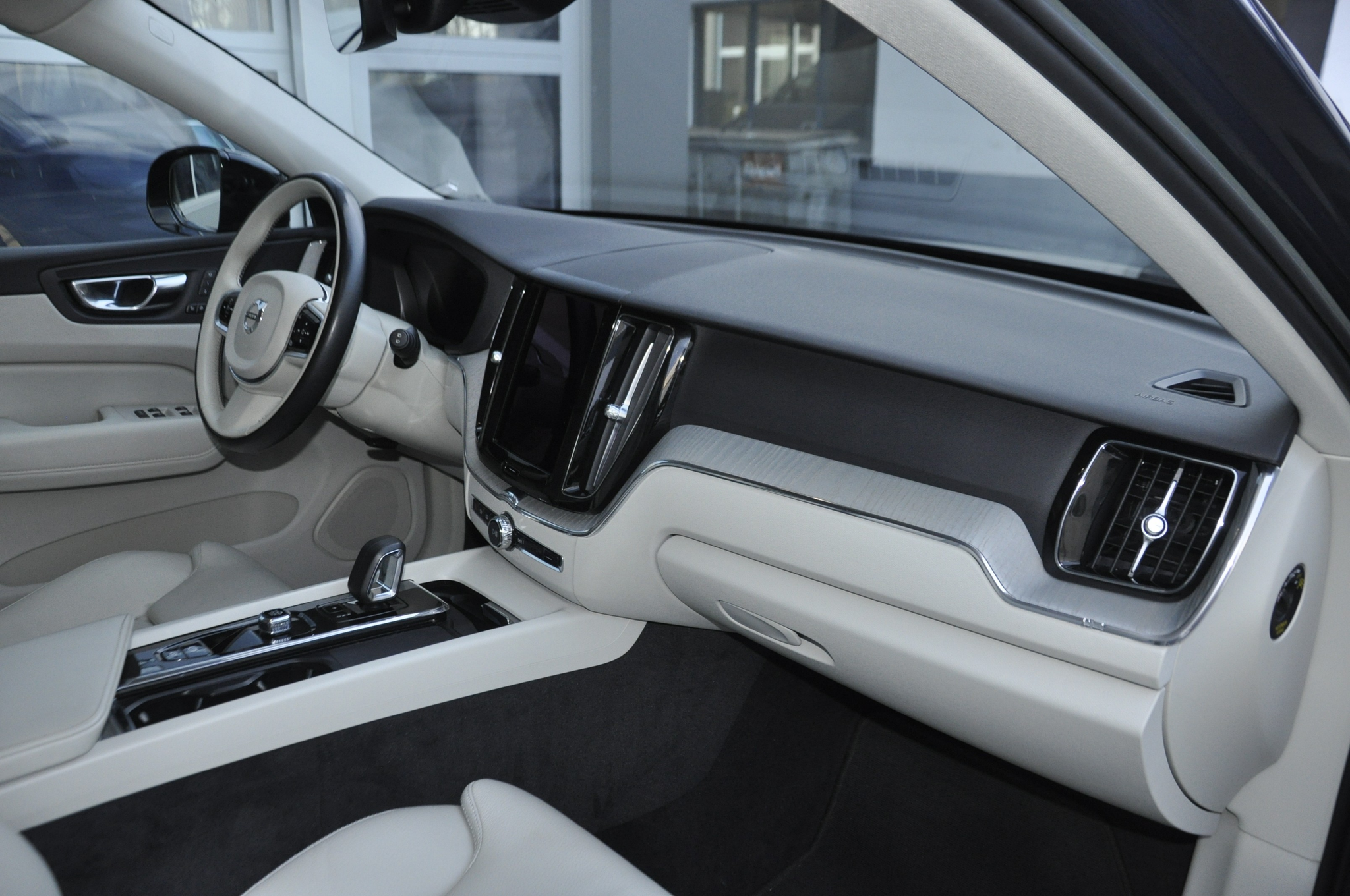 listing desktop thumbnail image 7