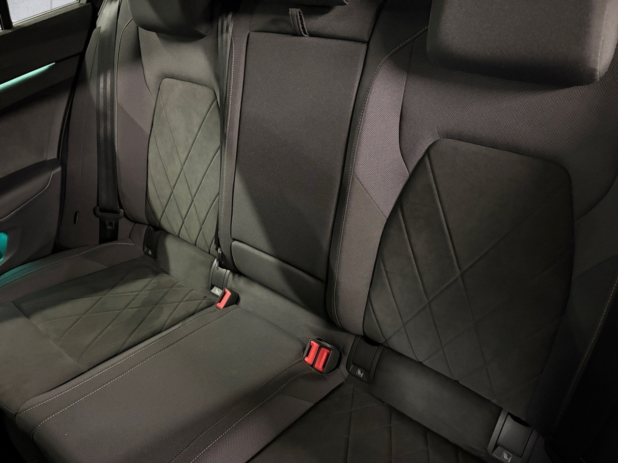 listing desktop thumbnail image 14