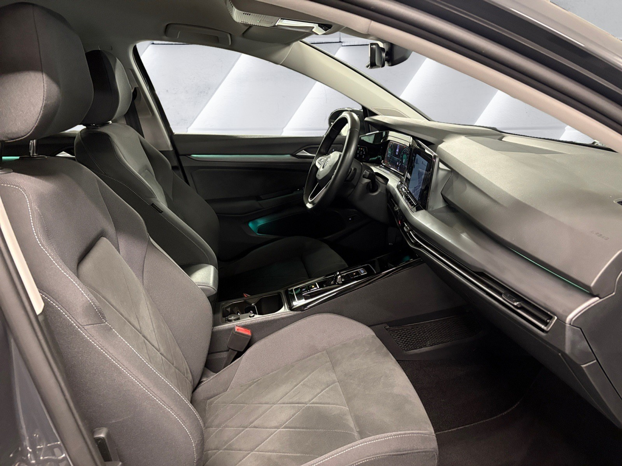 listing desktop thumbnail image 13