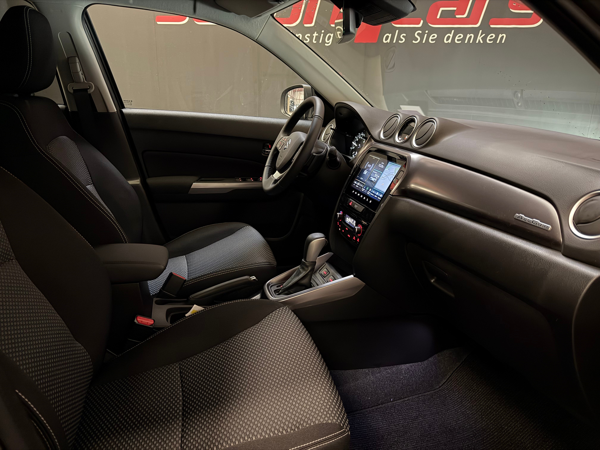 listing desktop thumbnail image 18