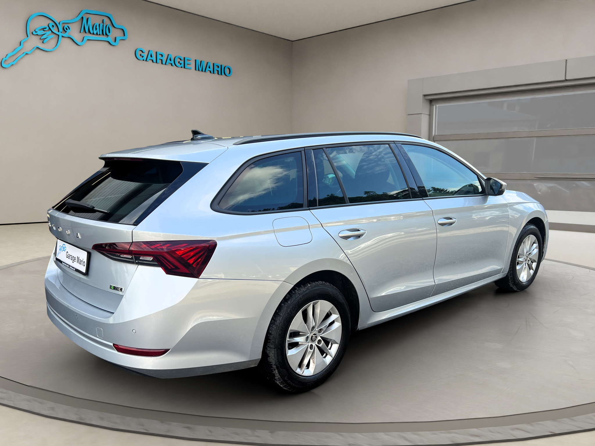 listing desktop thumbnail image 4