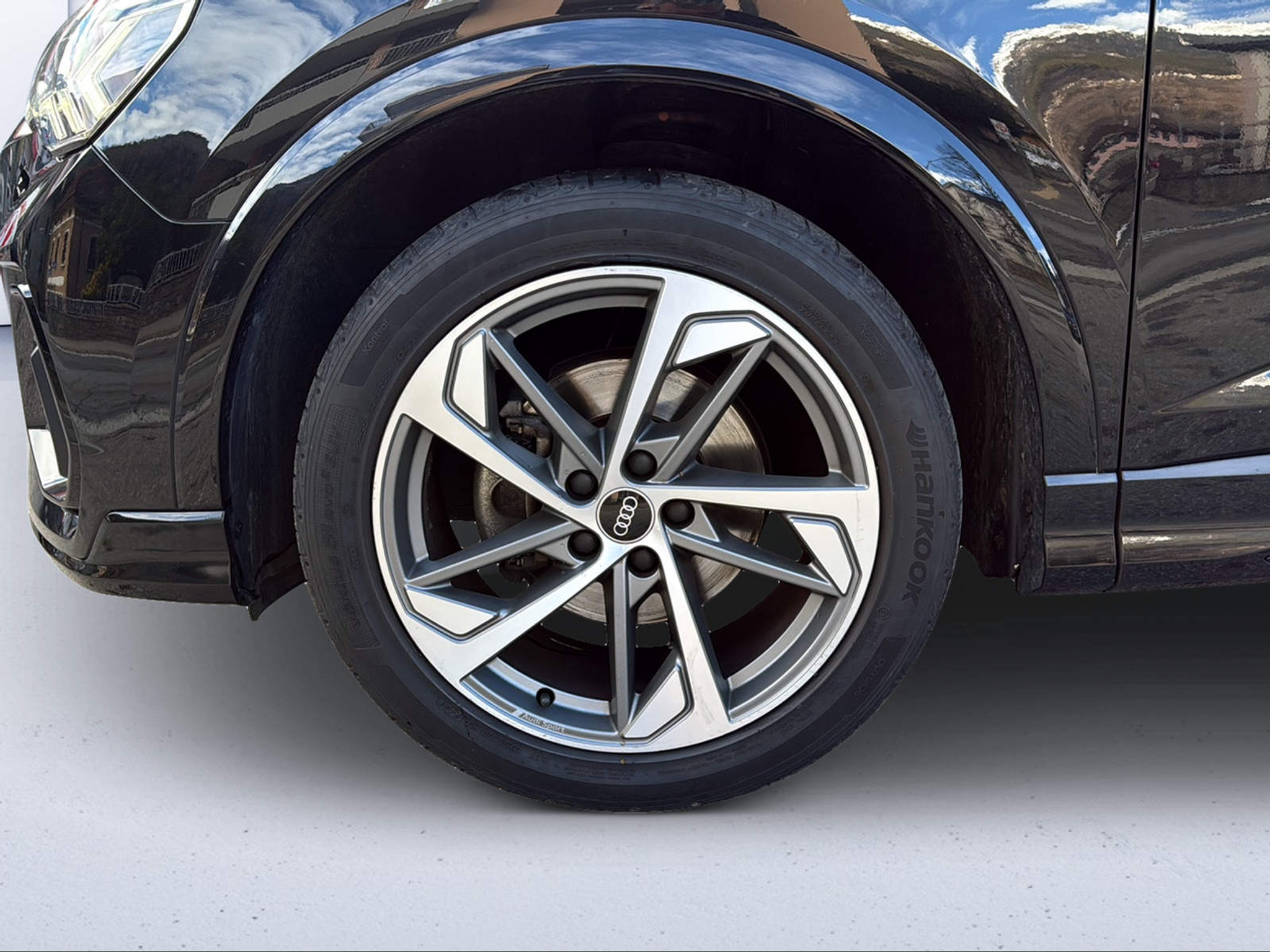 listing desktop thumbnail image 14