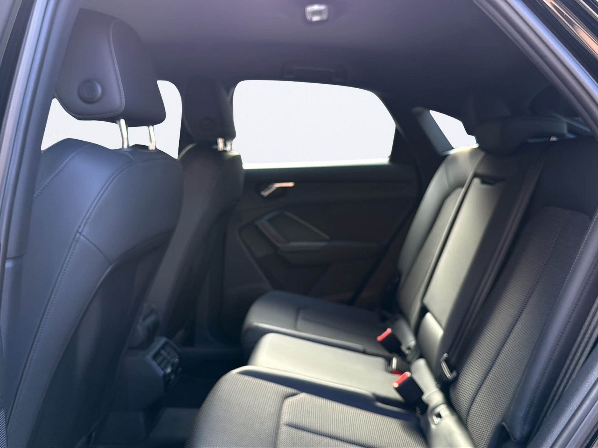 listing desktop thumbnail image 13