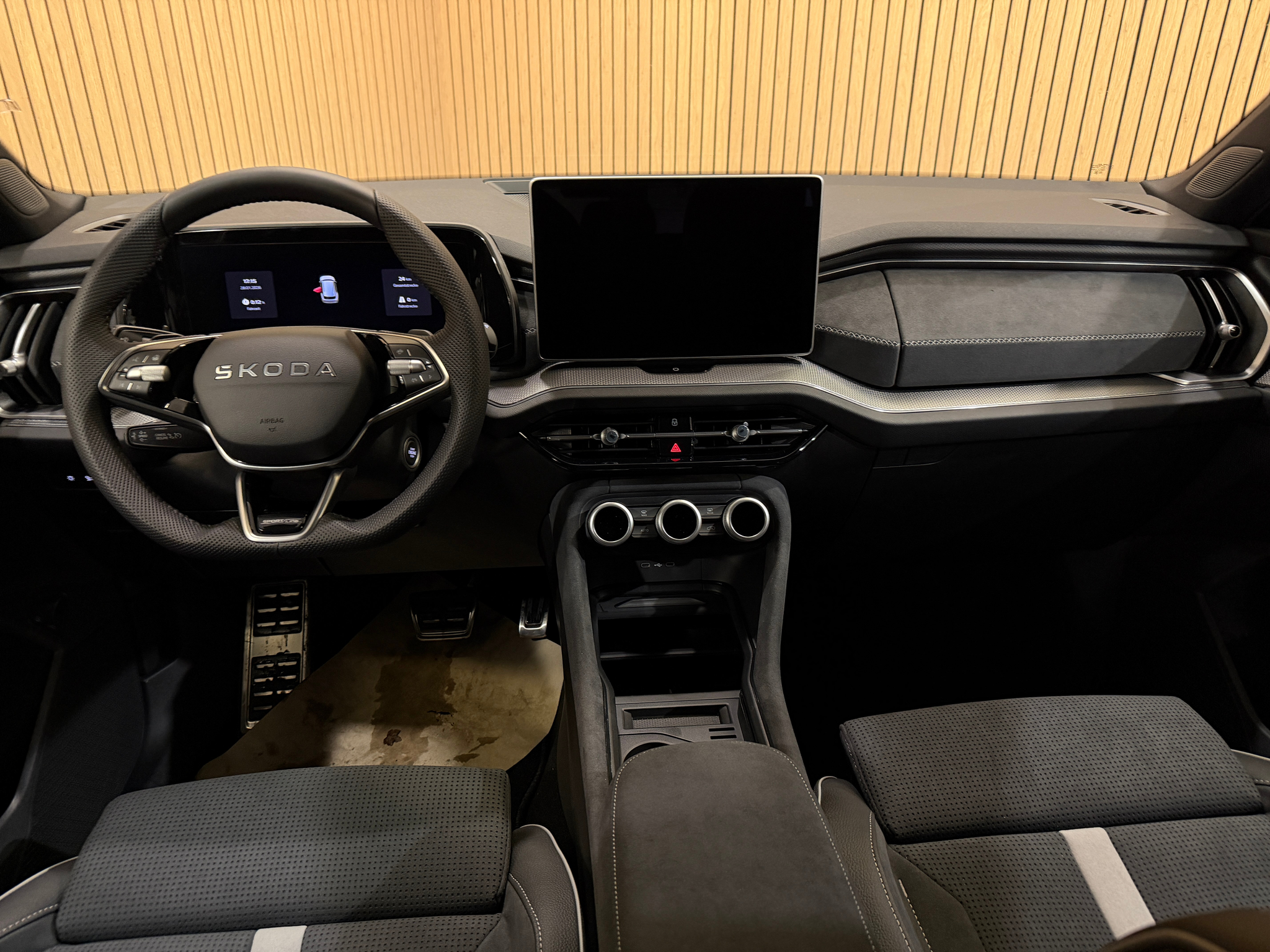 listing desktop thumbnail image 6