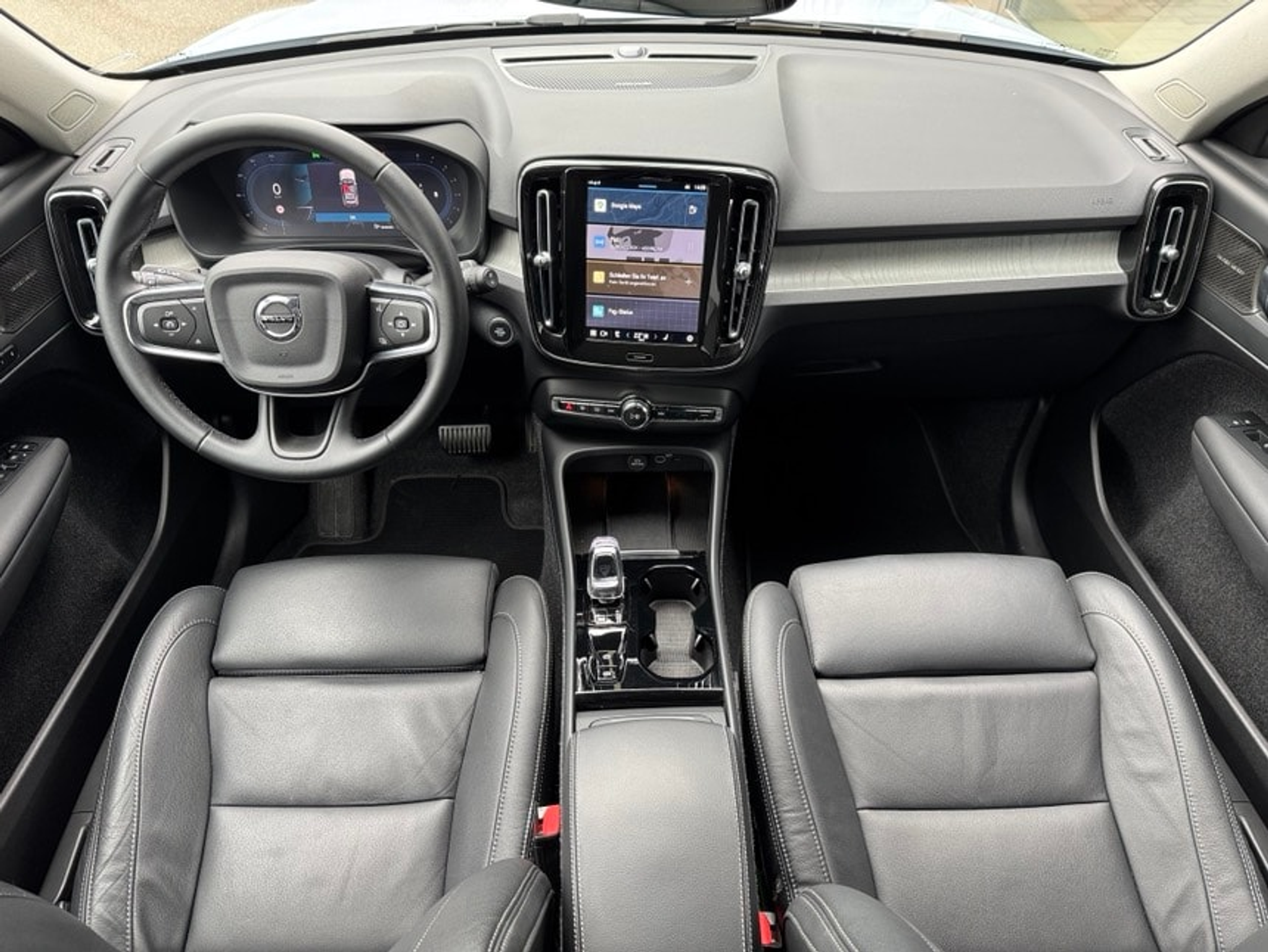 listing desktop thumbnail image 4