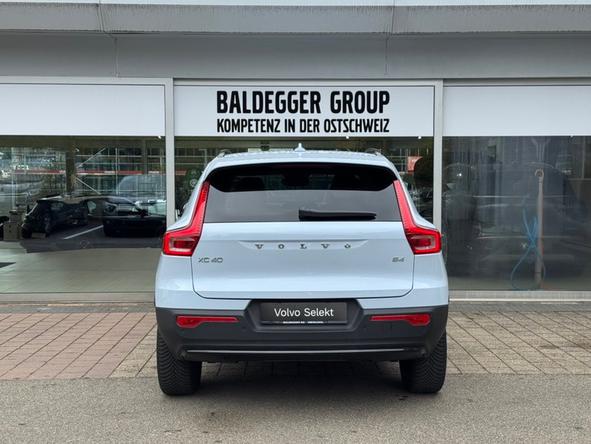 listing desktop thumbnail image 7