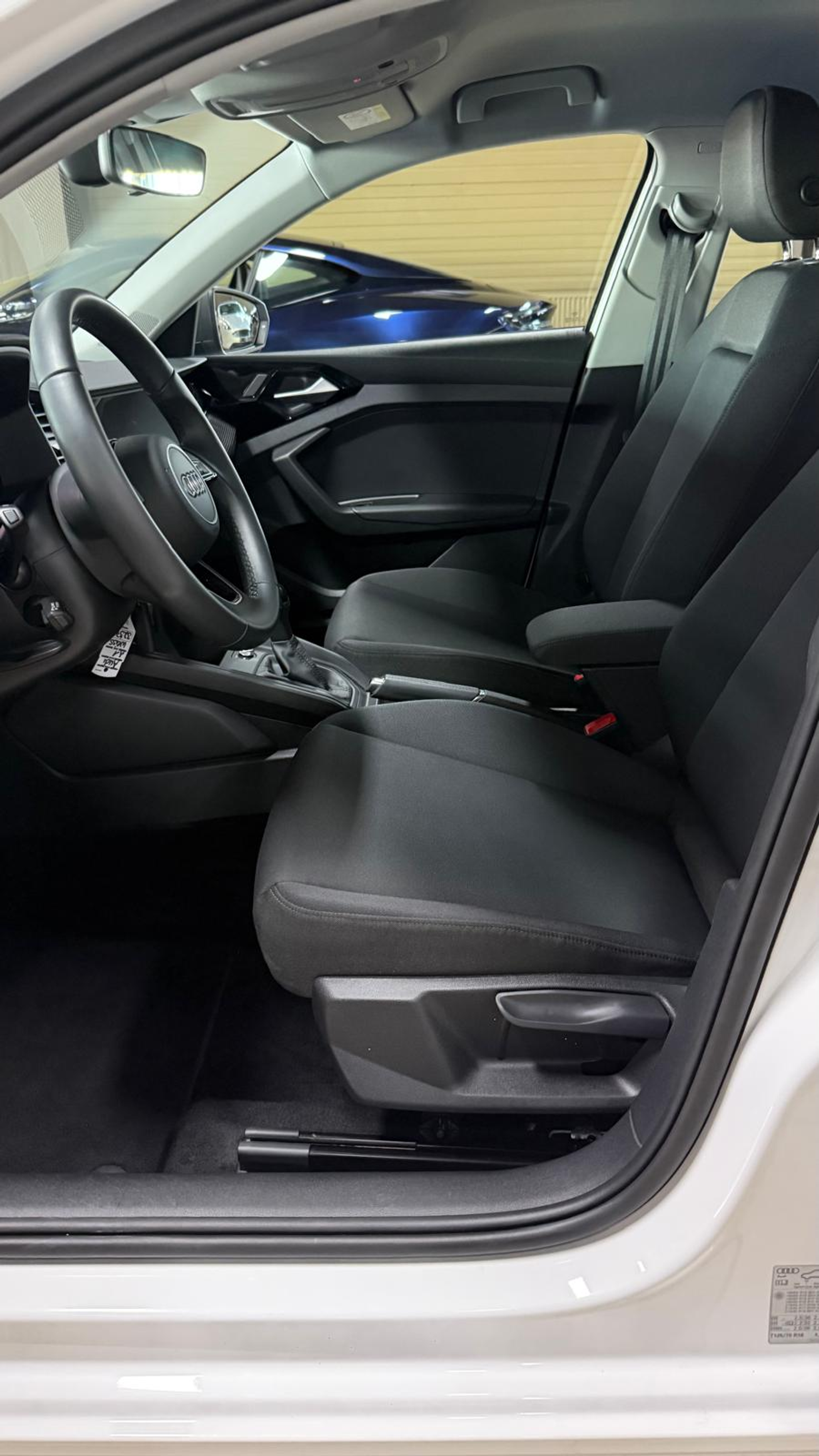 listing desktop thumbnail image 11