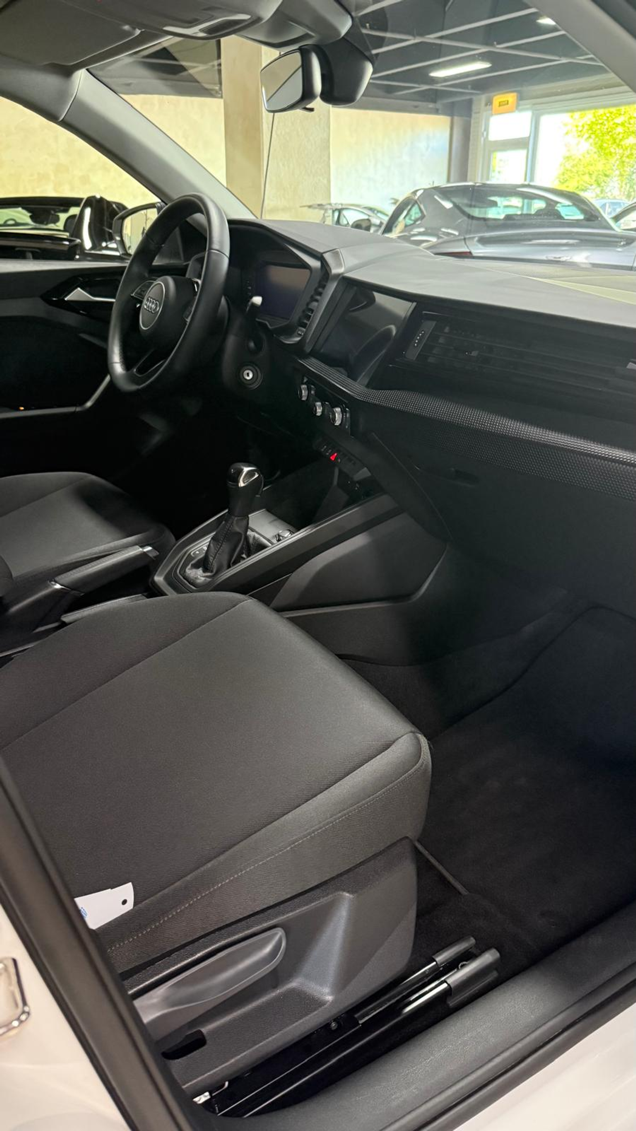 listing desktop thumbnail image 23