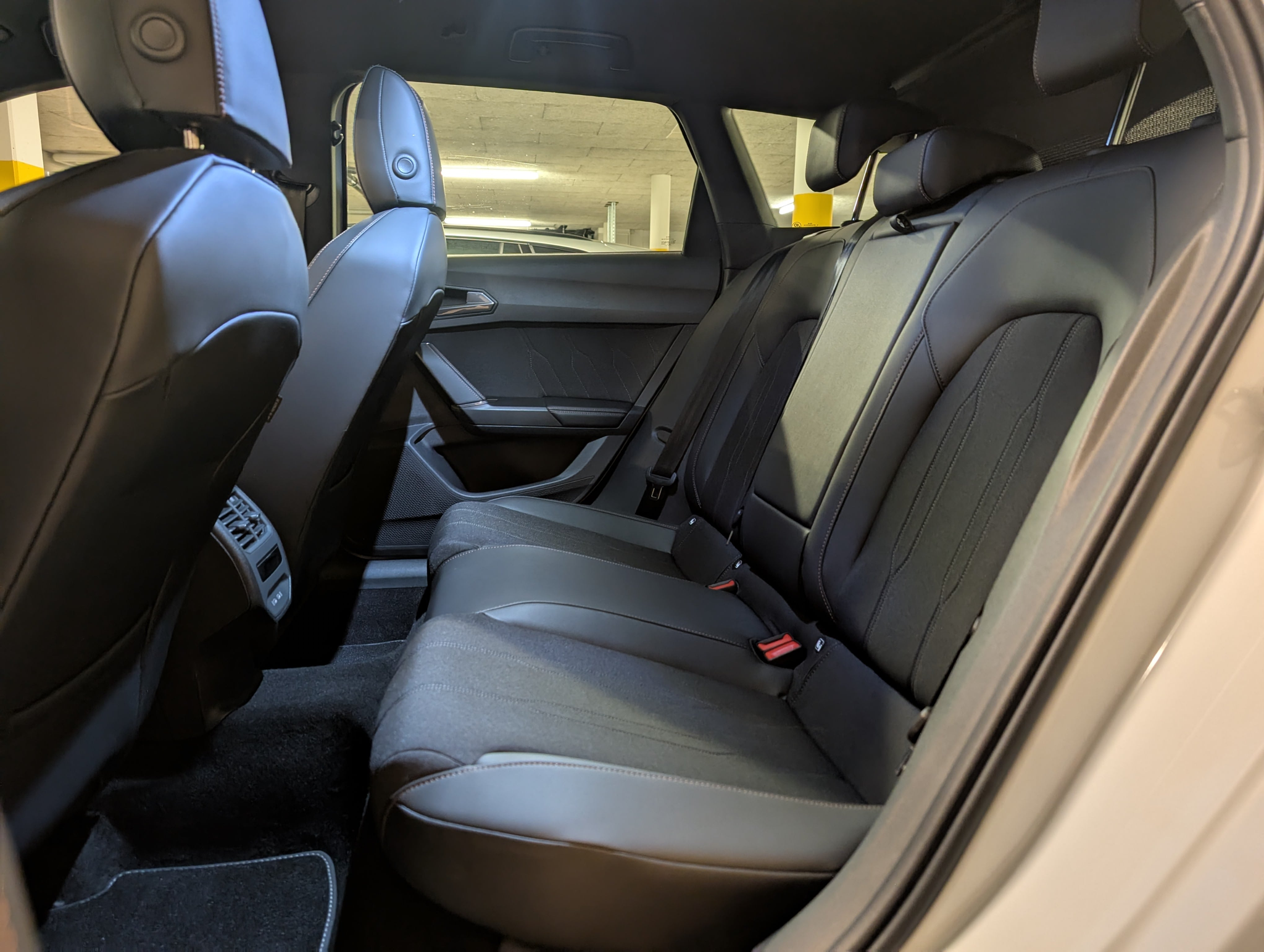 listing desktop thumbnail image 11