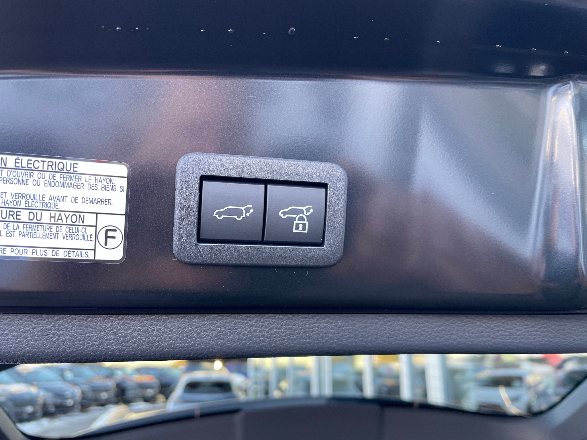 listing desktop thumbnail image 11