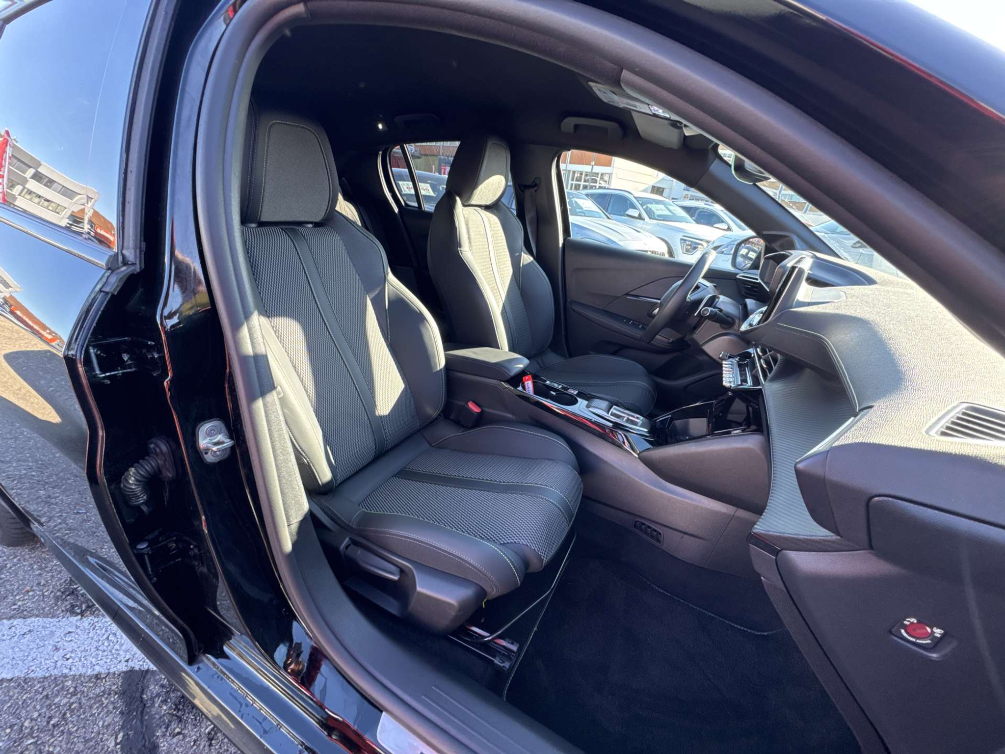 listing desktop thumbnail image 12