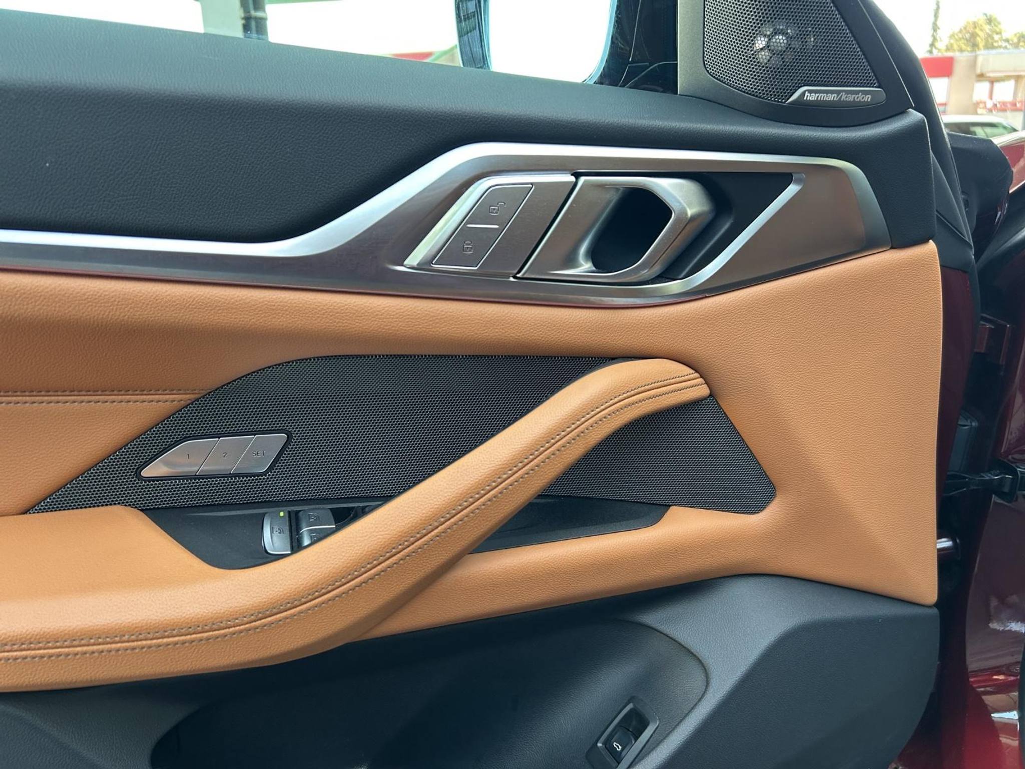 listing desktop thumbnail image 13