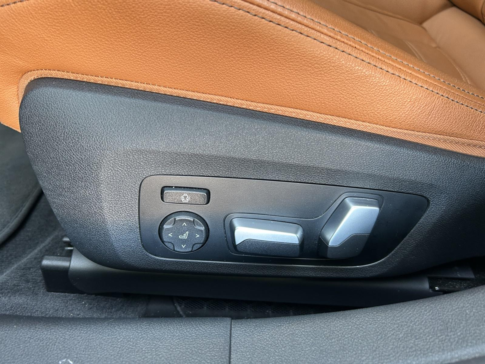 listing desktop thumbnail image 14