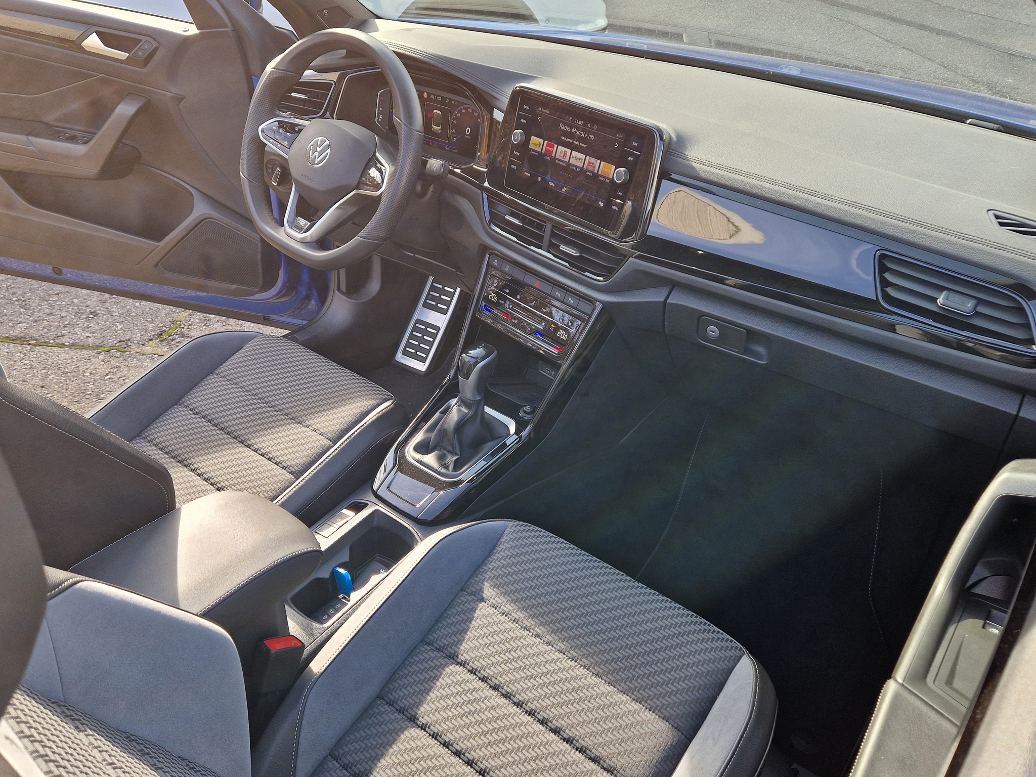 listing desktop thumbnail image 11