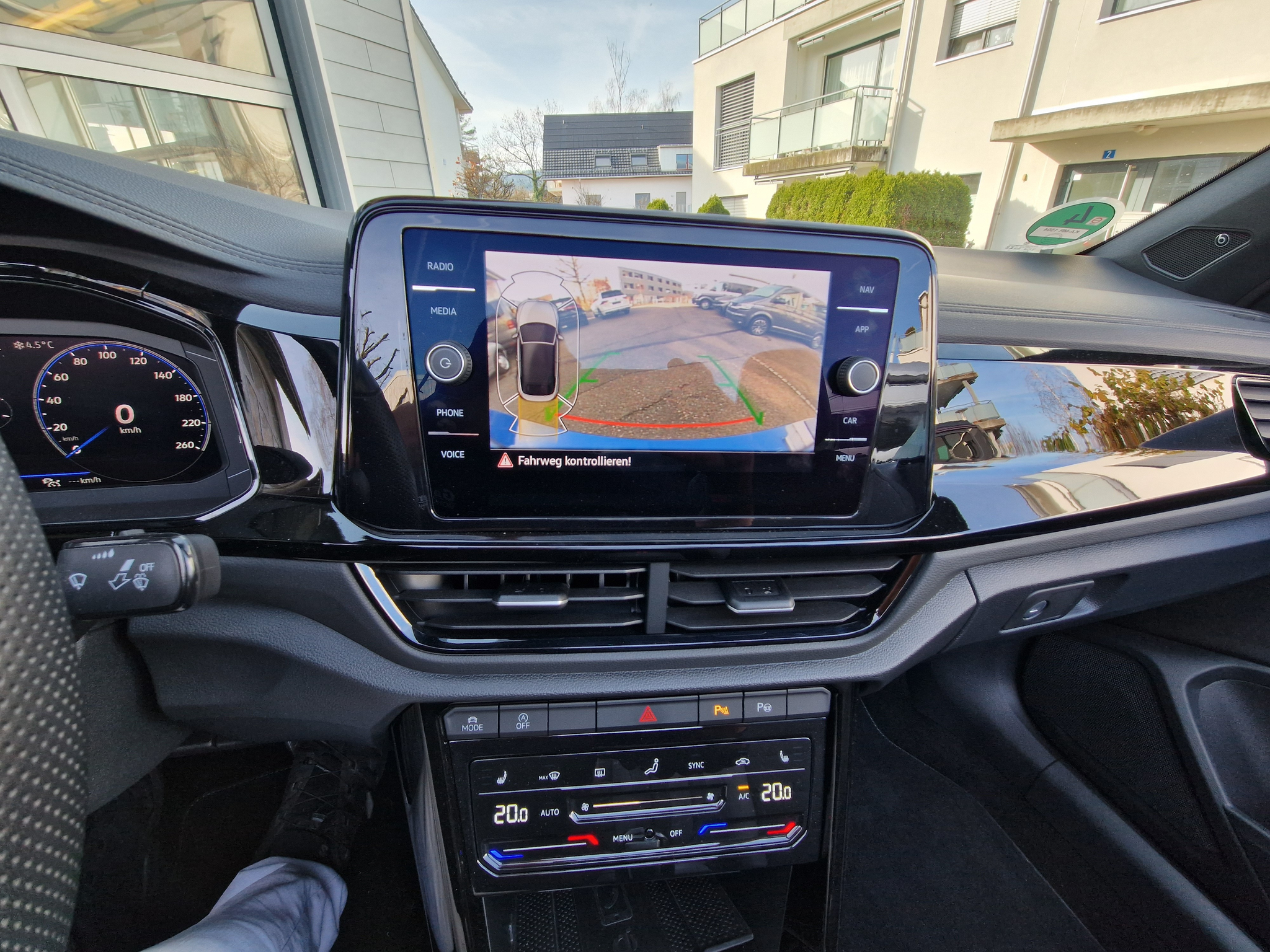 listing desktop thumbnail image 13