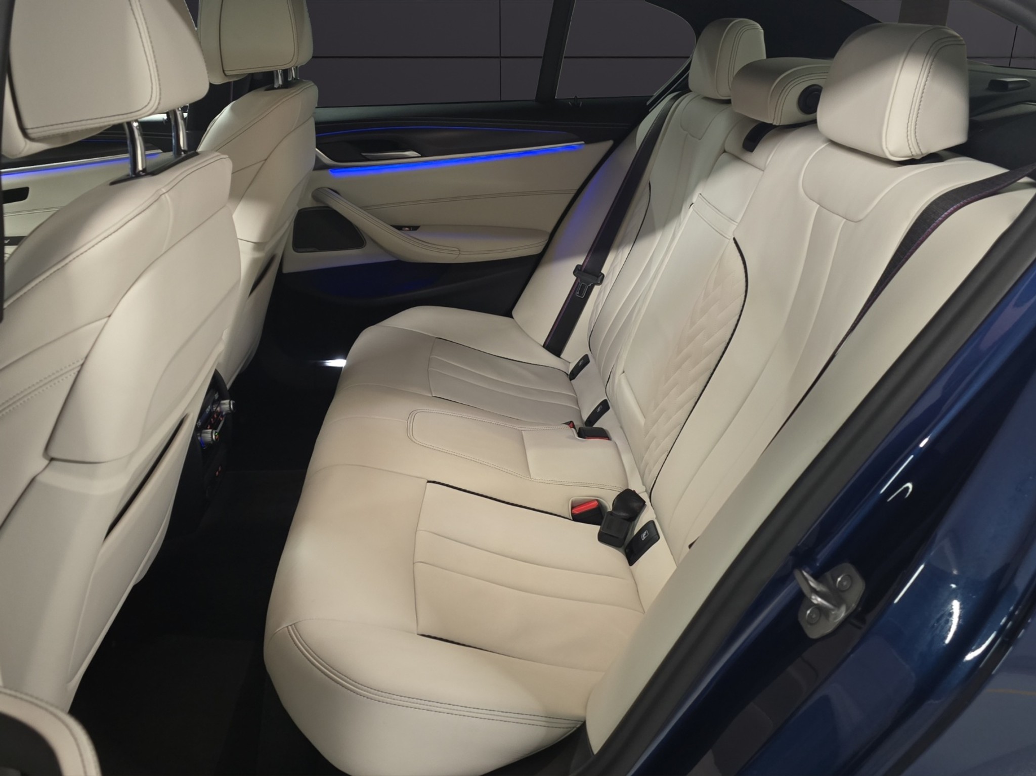 listing desktop thumbnail image 25