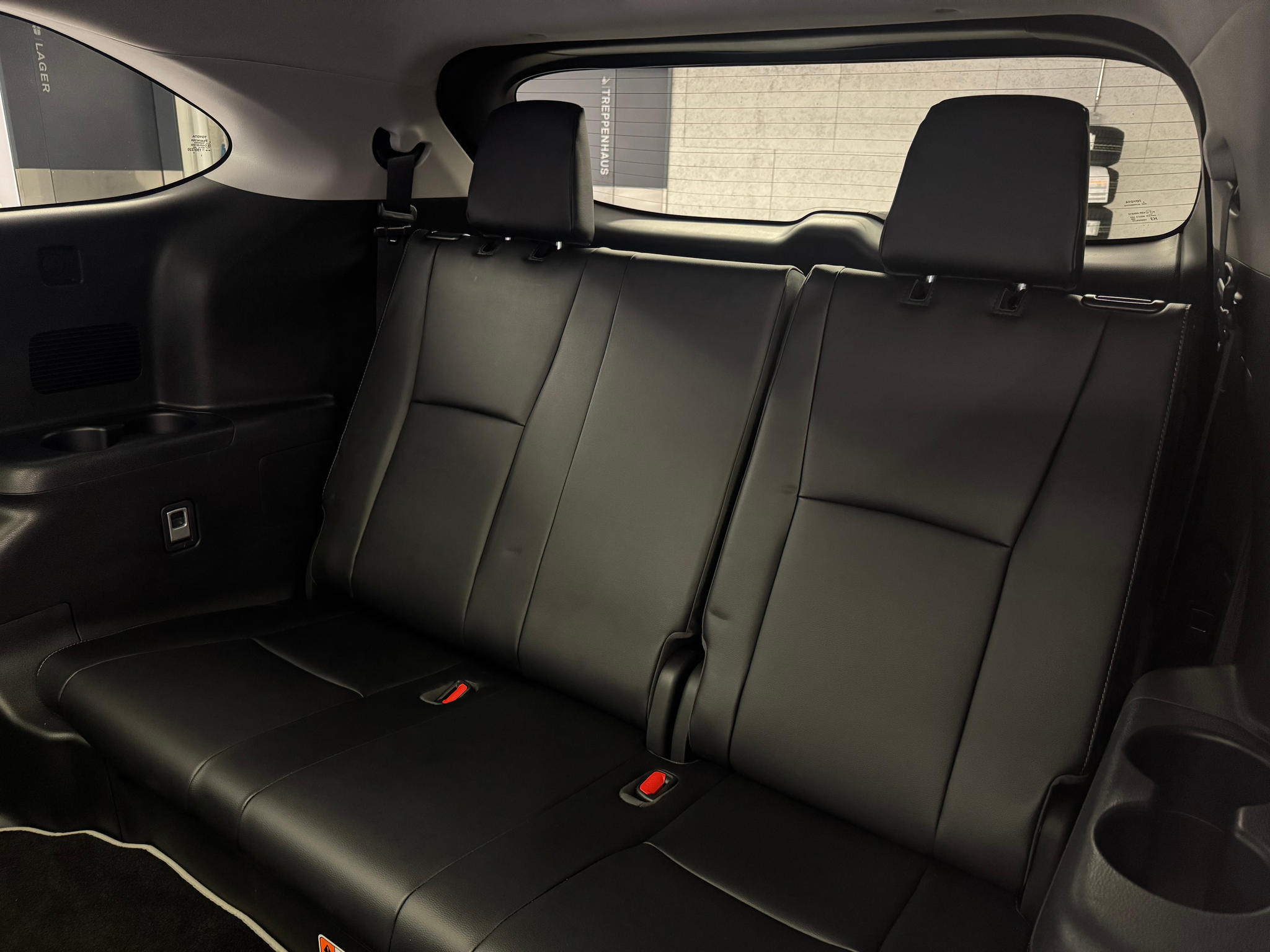 listing desktop thumbnail image 10