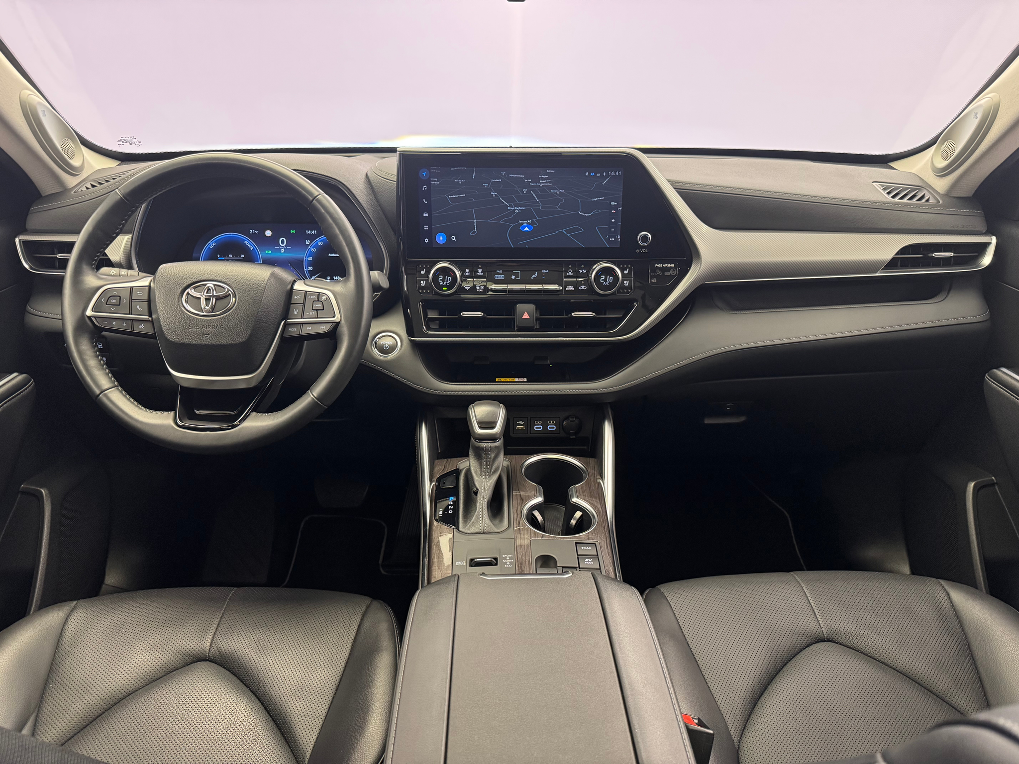 listing desktop thumbnail image 5