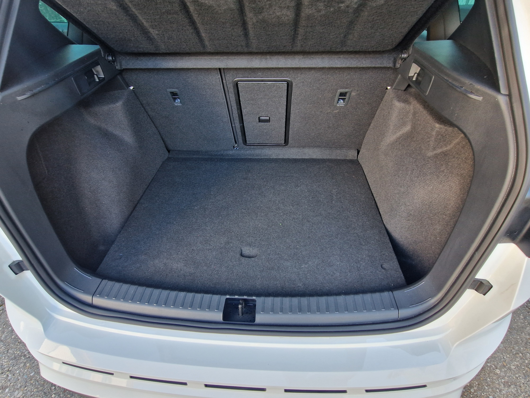 listing desktop thumbnail image 11