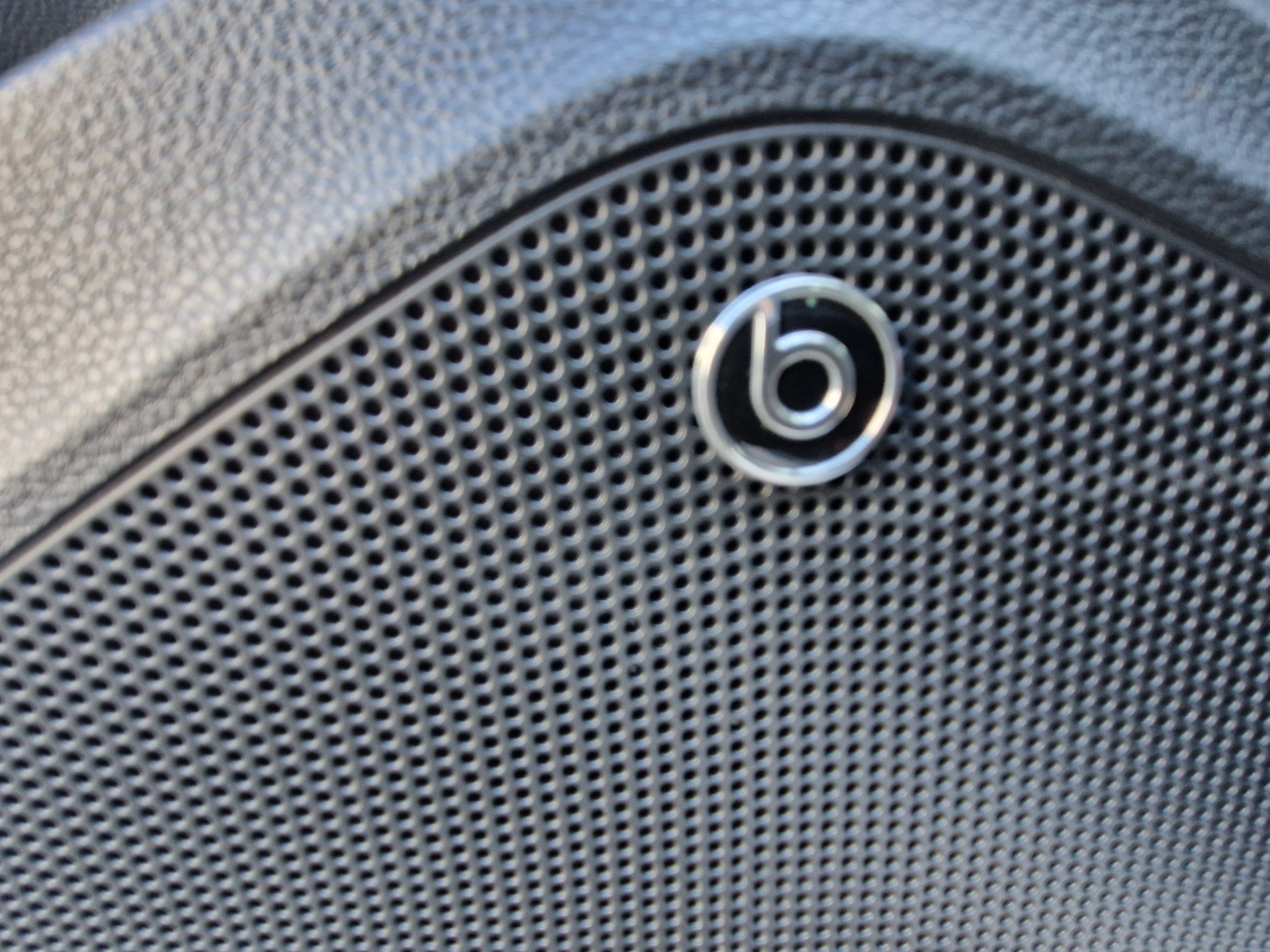 listing desktop thumbnail image 10