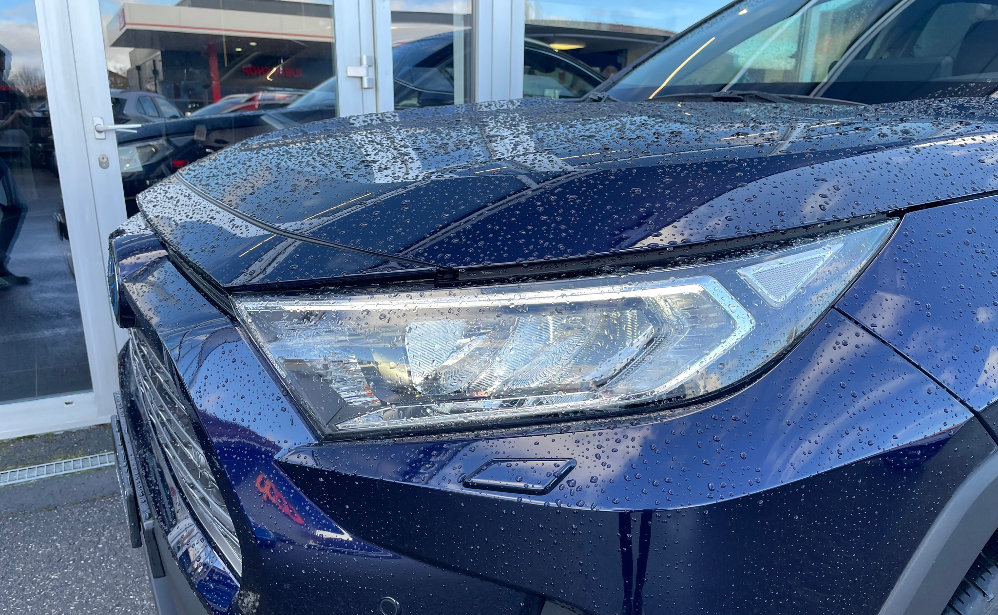 listing desktop thumbnail image 2