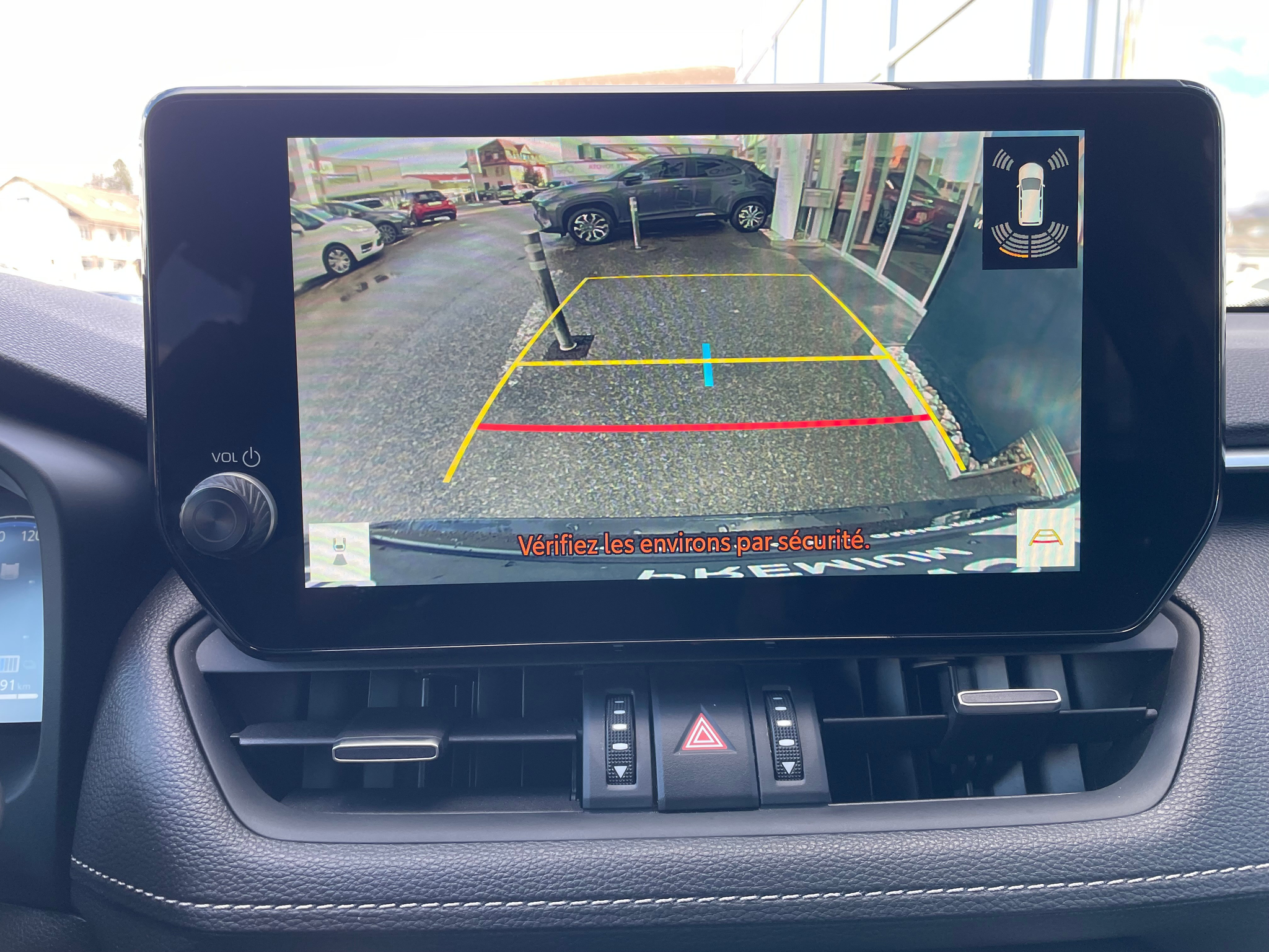 listing desktop thumbnail image 25