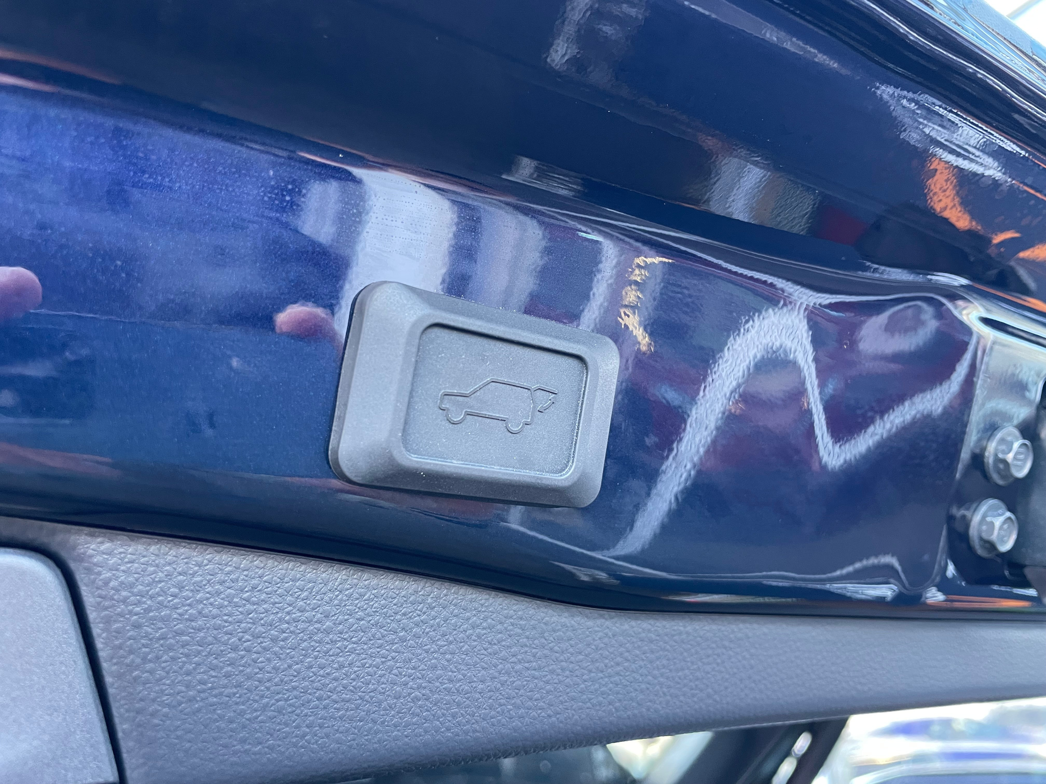 listing desktop thumbnail image 10