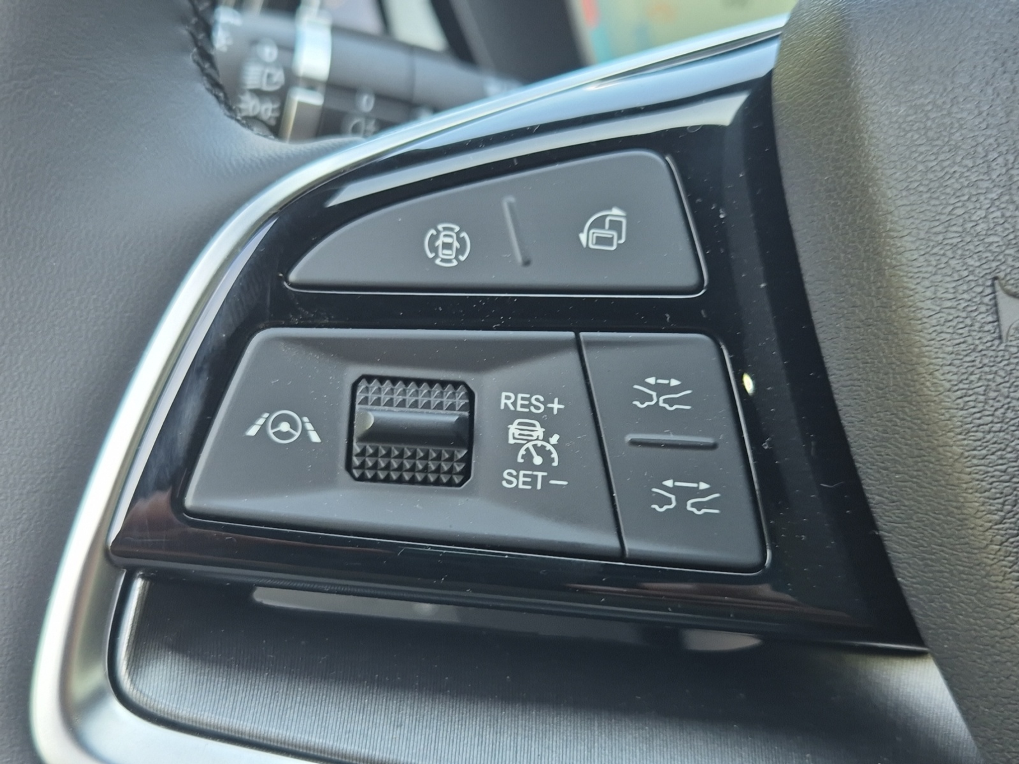 listing desktop thumbnail image 16