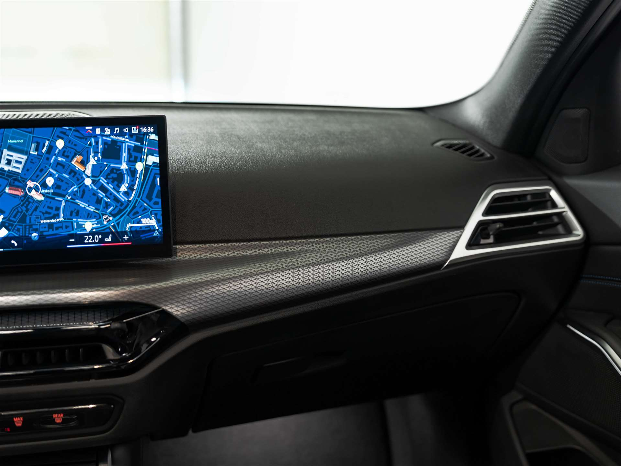 listing desktop thumbnail image 22