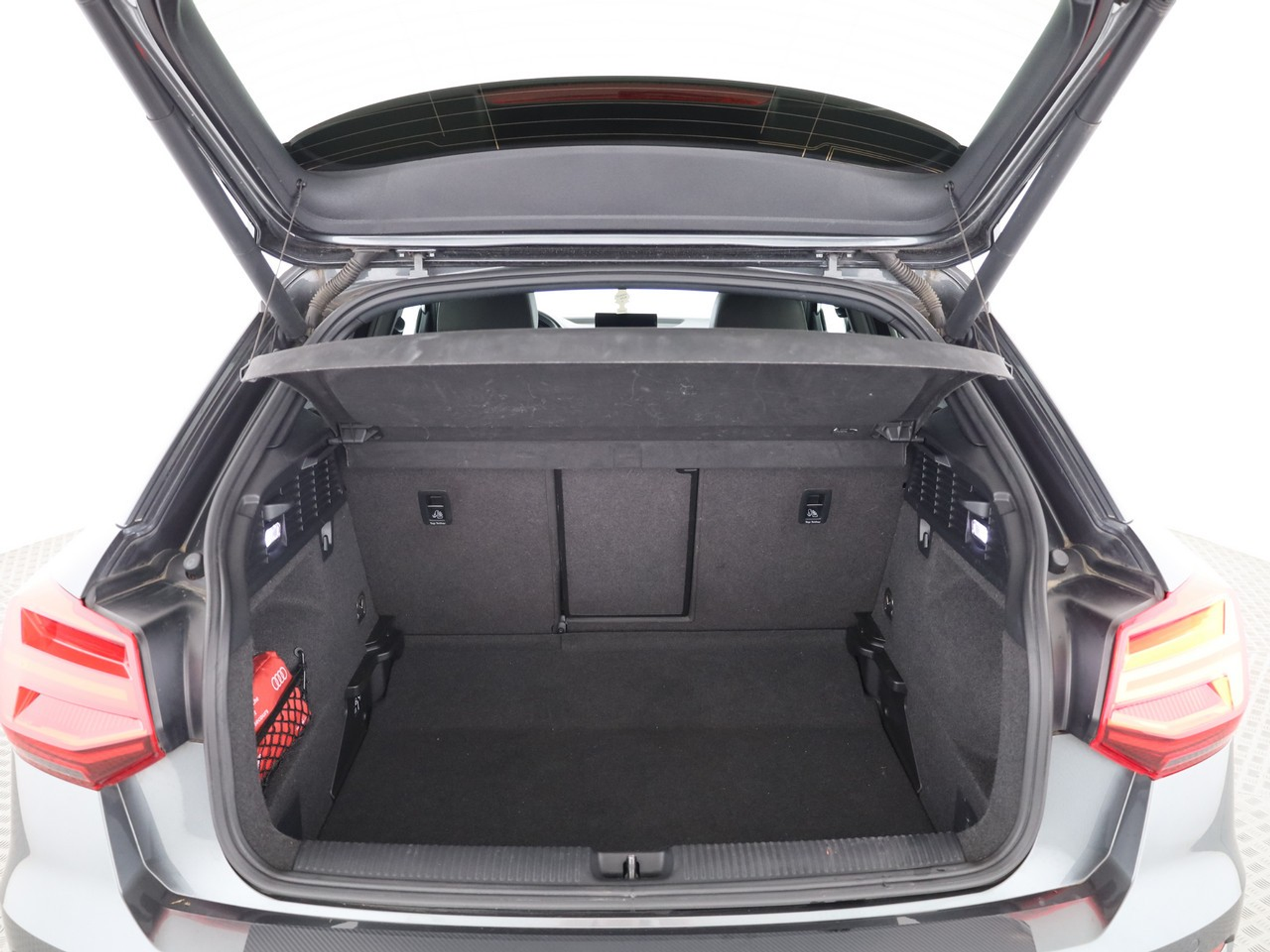 listing desktop thumbnail image 4