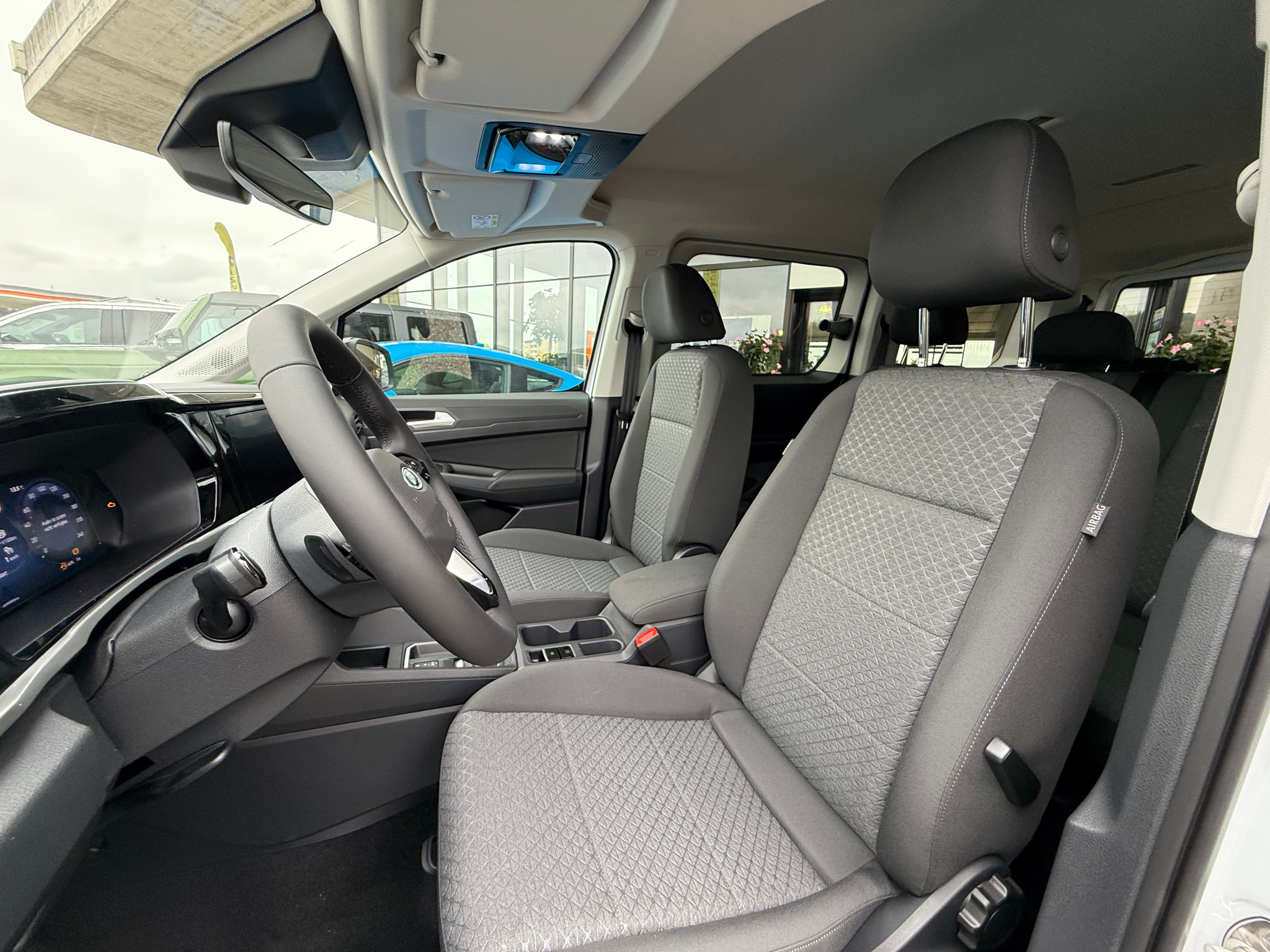 listing desktop thumbnail image 5