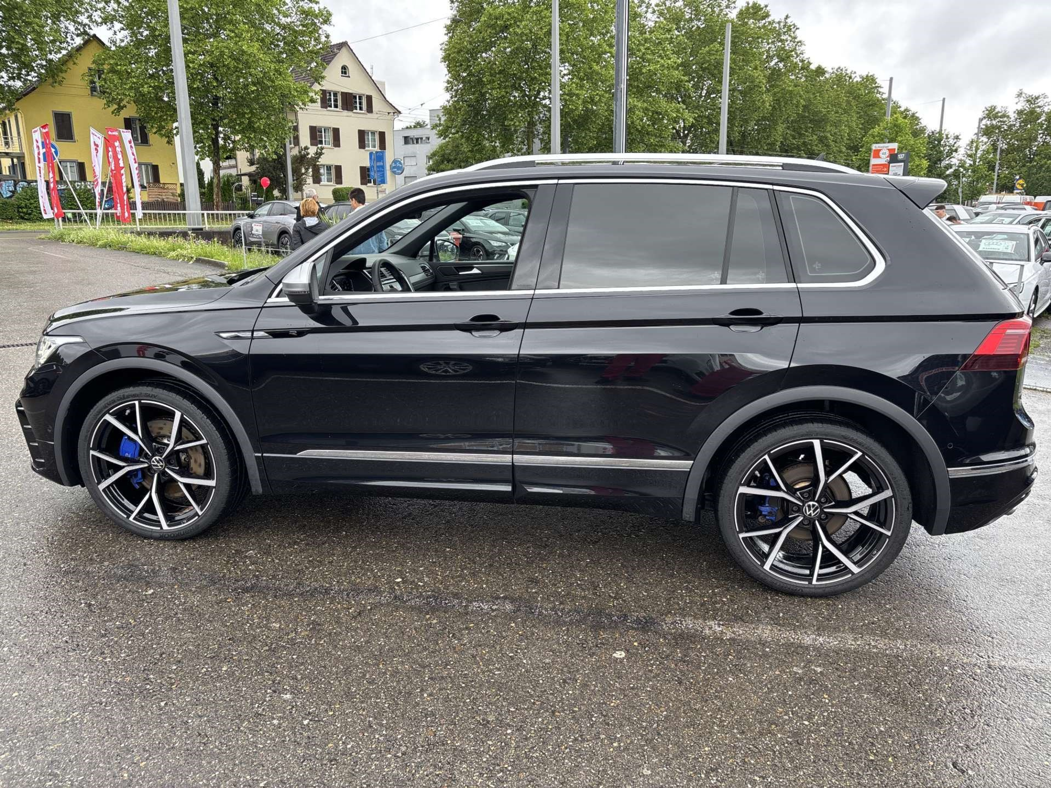 listing desktop thumbnail image 10