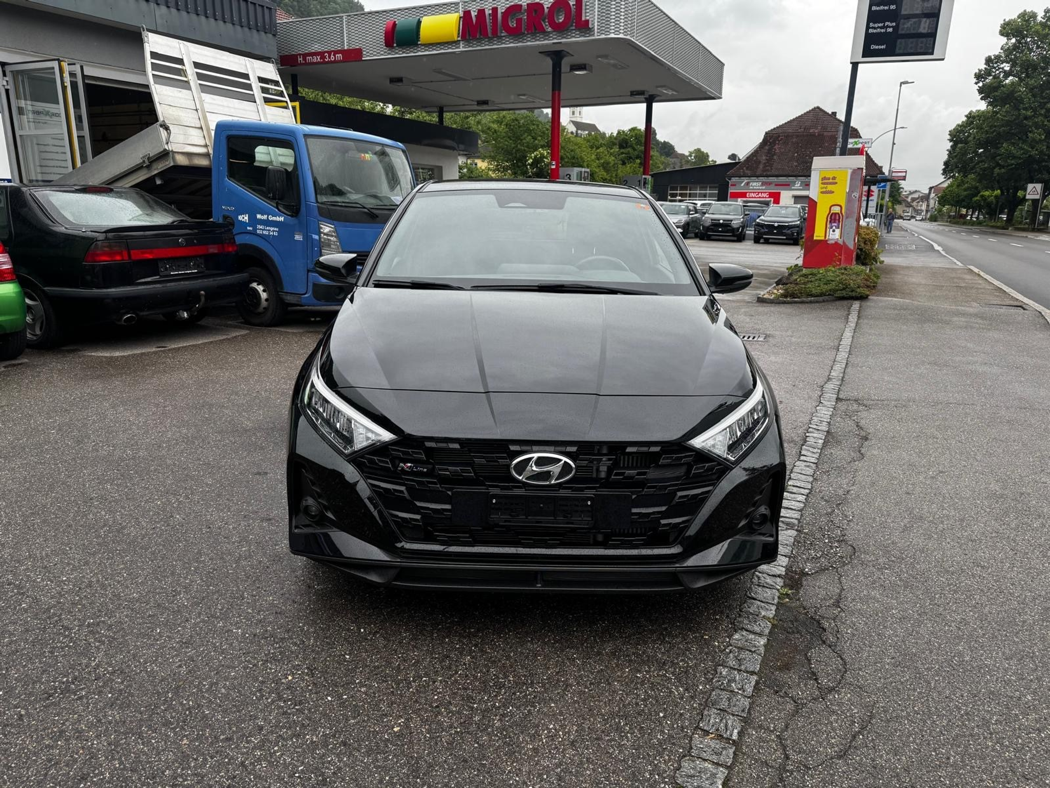 car-image-0
