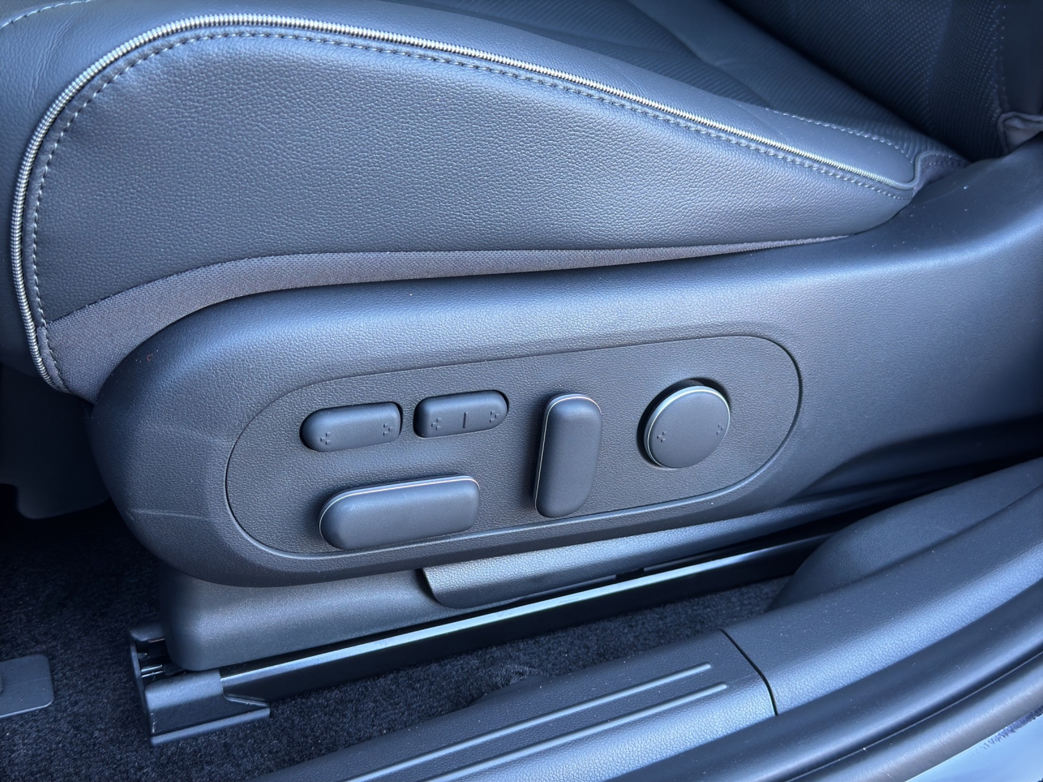 listing desktop thumbnail image 5