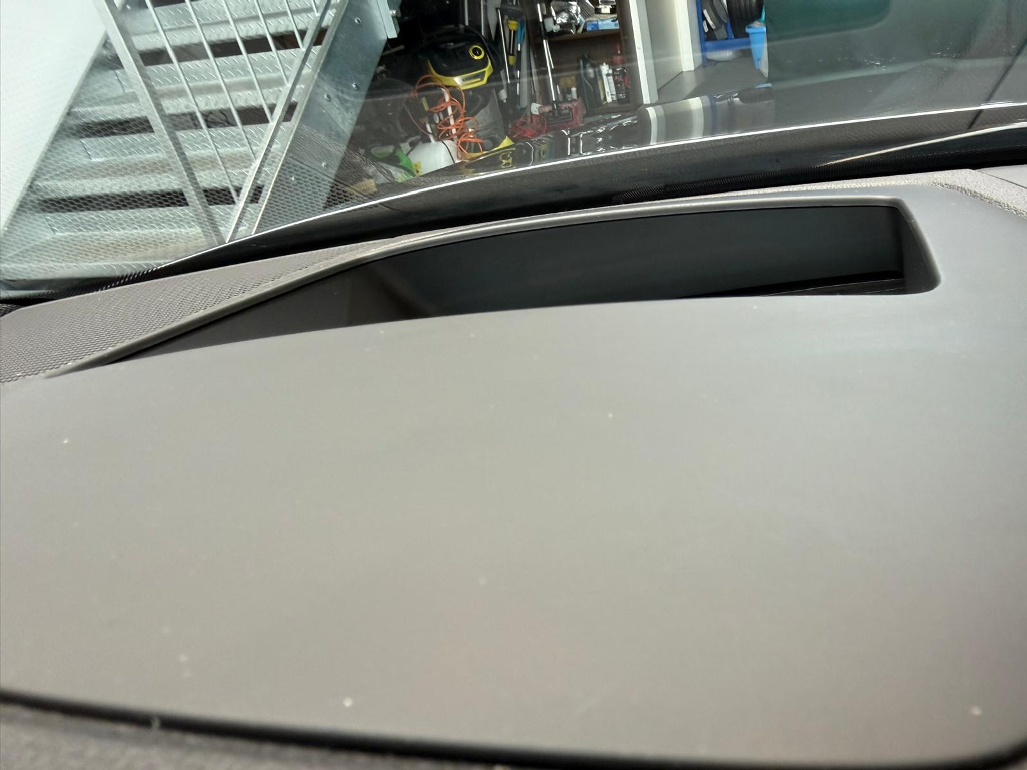 listing desktop thumbnail image 22