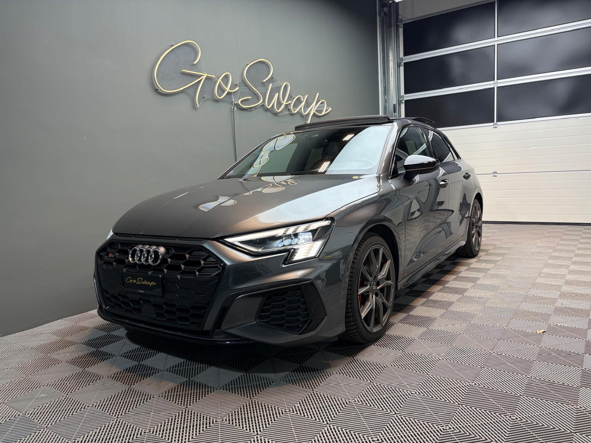 listing desktop thumbnail image 6